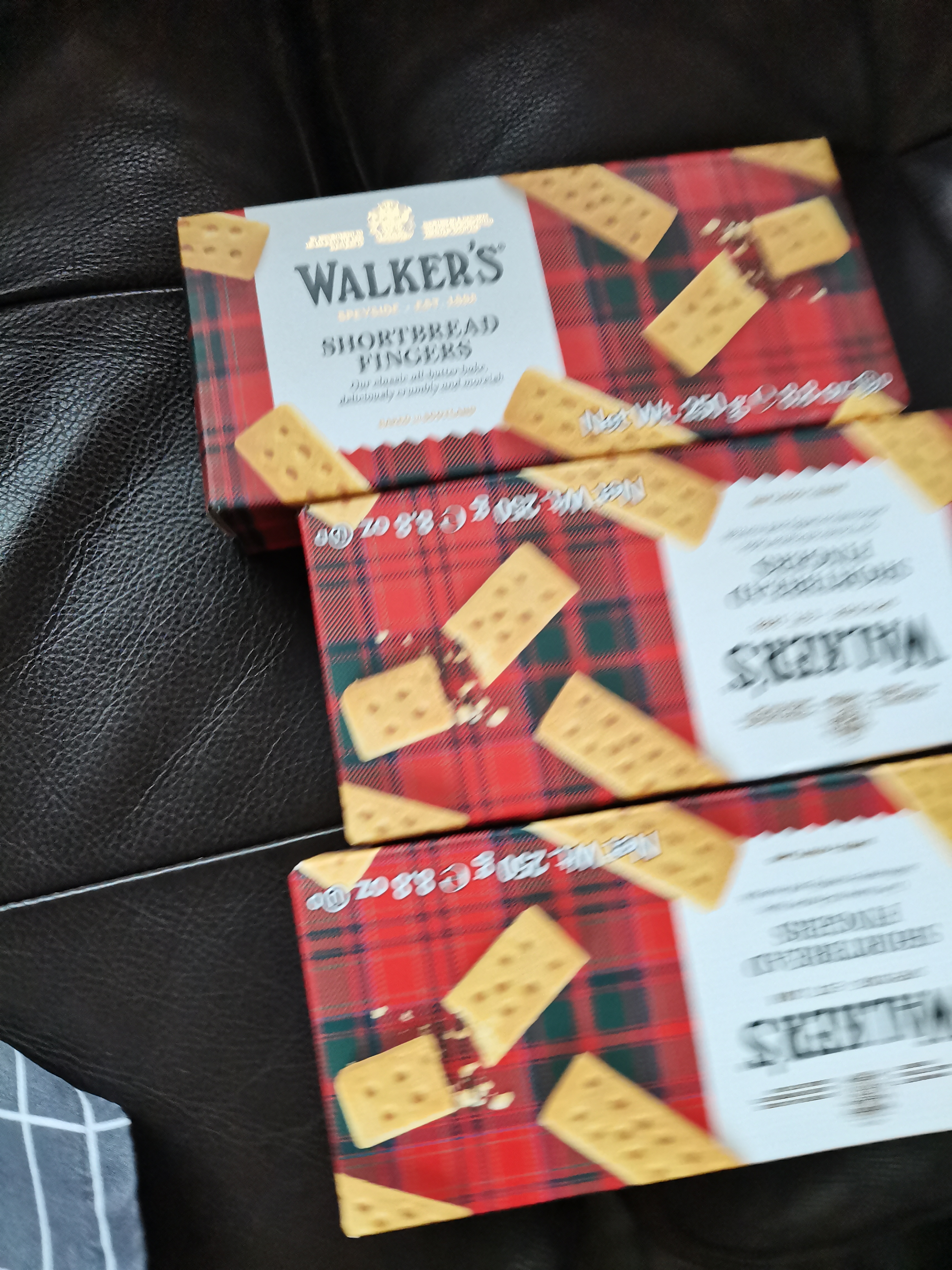 沃尔克斯（Walkers）英国进口 指形黄油曲奇饼干 休闲零食户外出游下午茶糕点 250g/盒 实拍图