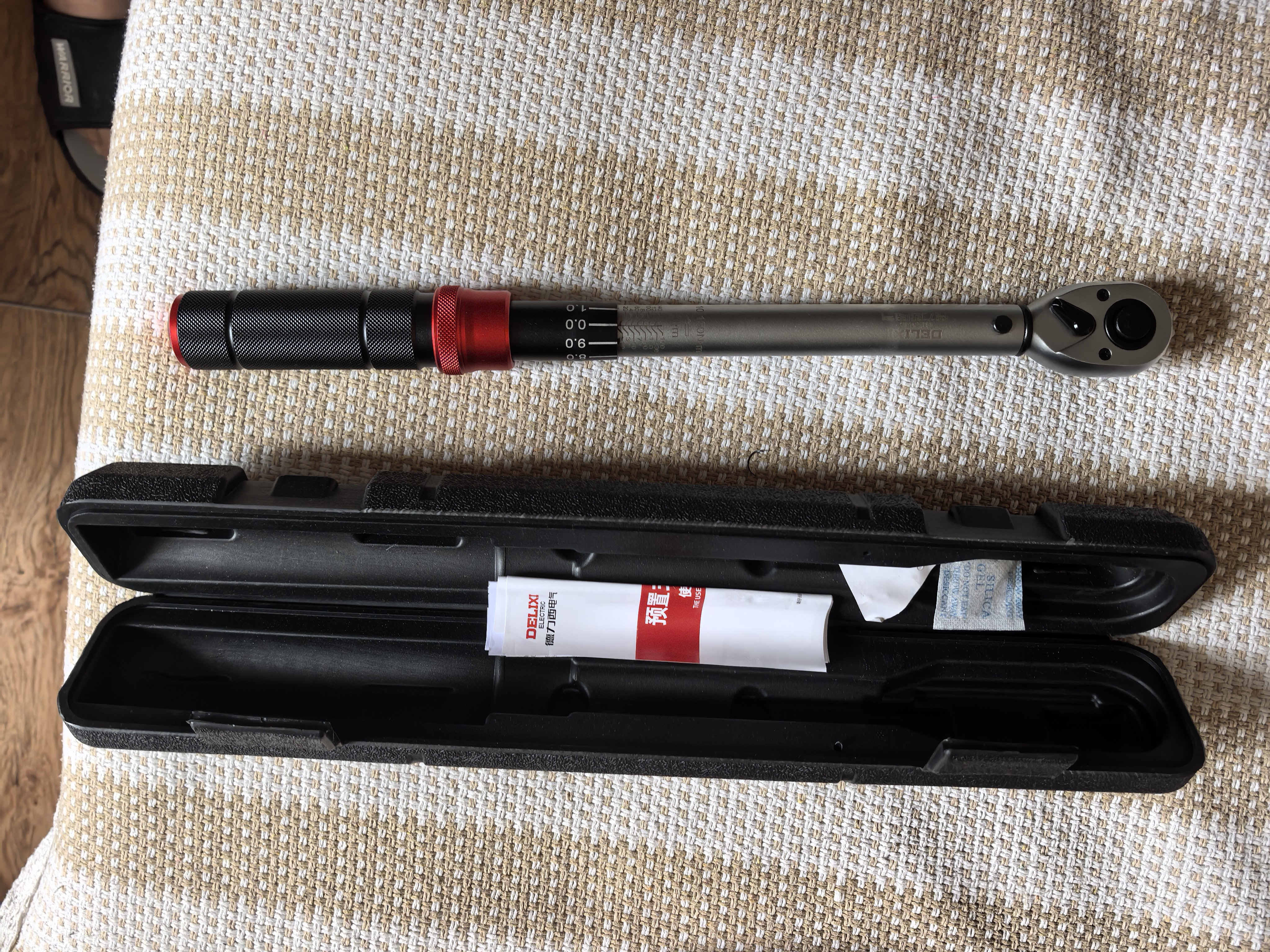 德力西电气（DELIXI ELECTRIC）扭力扳手高精度预置式扭矩扳手可调汽修扳手72齿大飞9件套10-150 实拍图