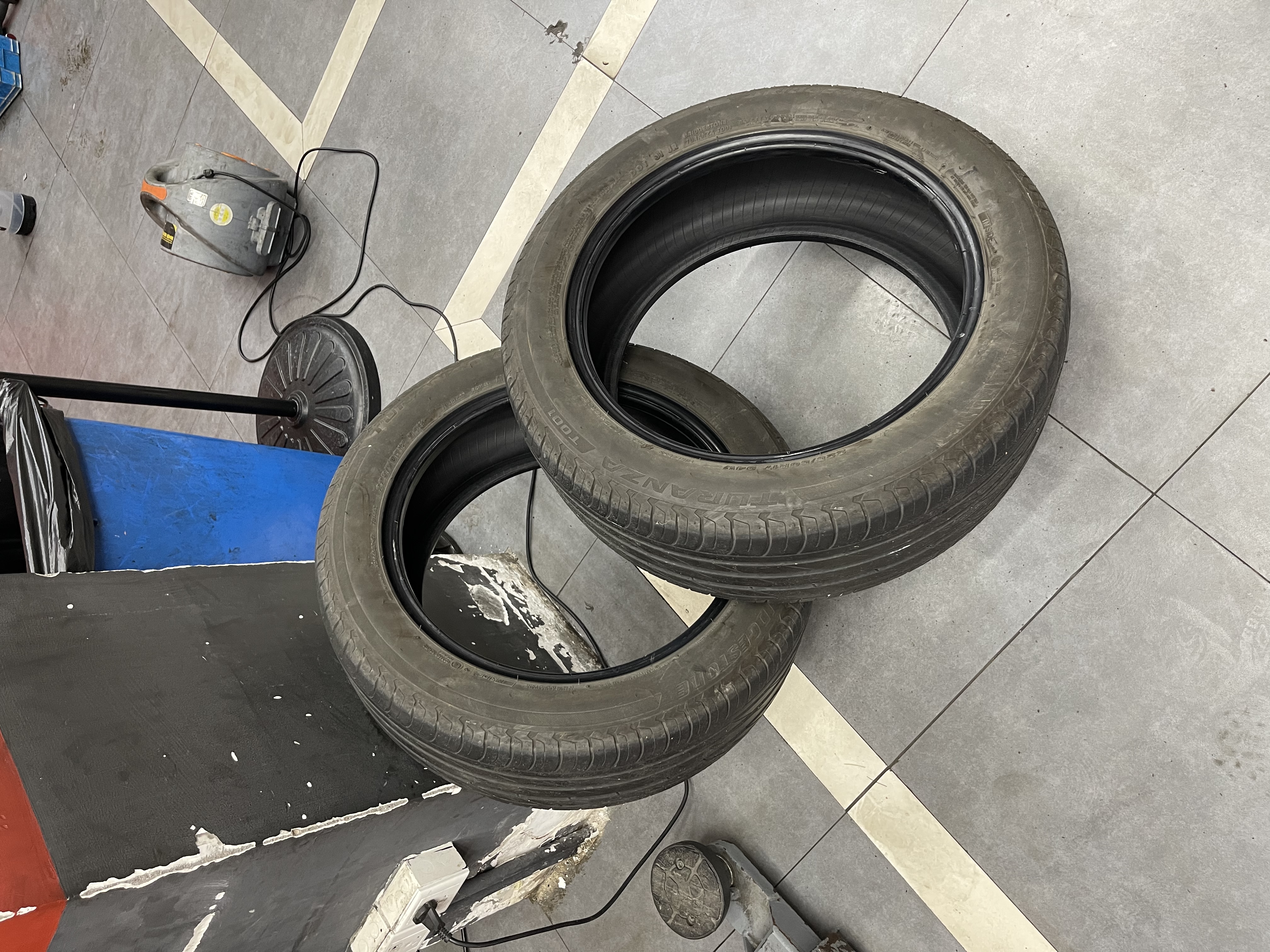 普利司通（Bridgestone）汽车轮胎 225/50R17 94W T001 RFT防爆胎 原厂配套北京奔驰C级 实拍图
