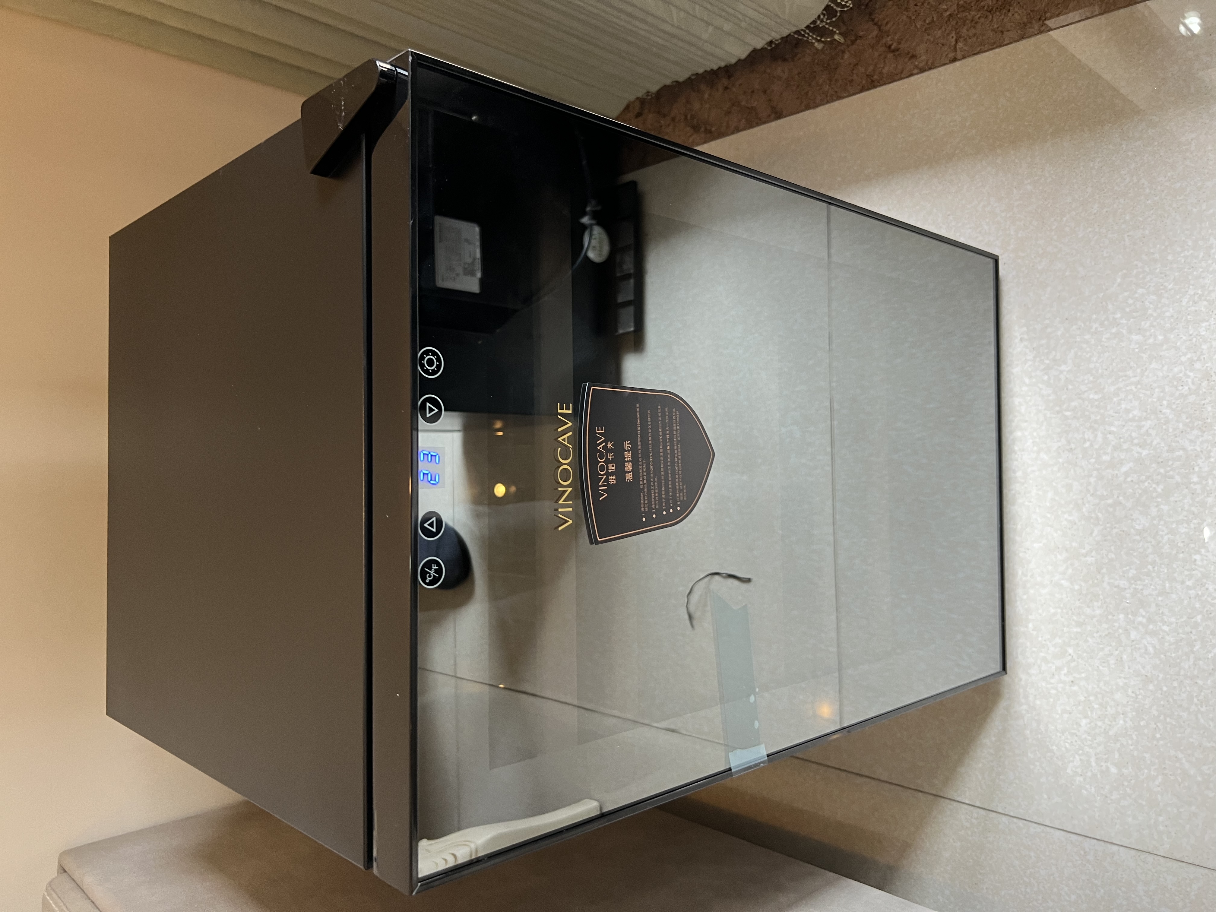 维诺卡夫（Vinocave）70升28瓶家用红酒柜恒温保湿智能芯片风冷无霜小型冷藏柜SC-28A 镜面玻璃 实拍图