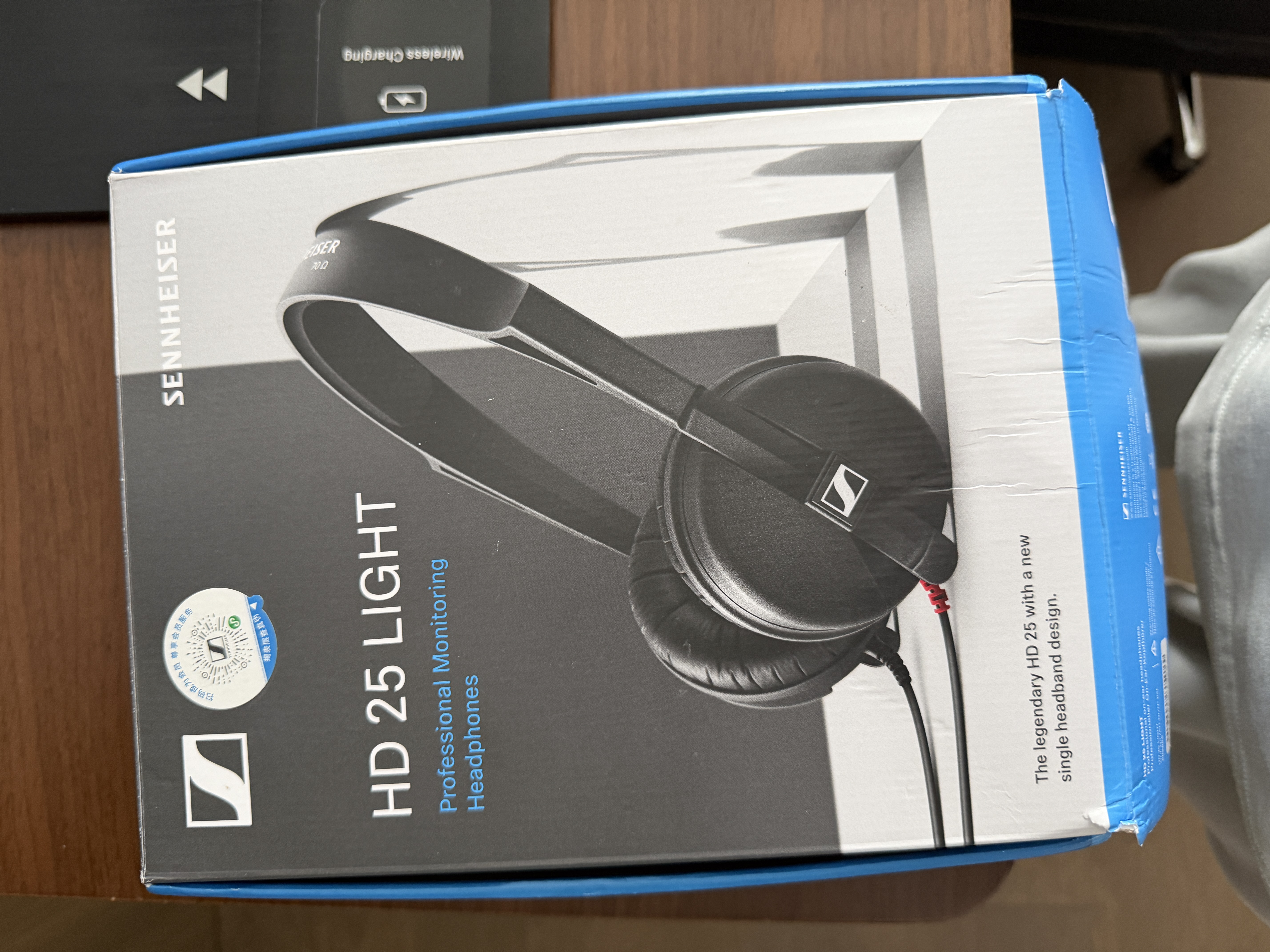 森海塞尔HD 25 系列头戴式封闭式专业有线监听耳机DJ录音棚录音有线耳机 单耳可旋转耳返生日礼物毕业礼品 HD 25 LIGHT 实拍图