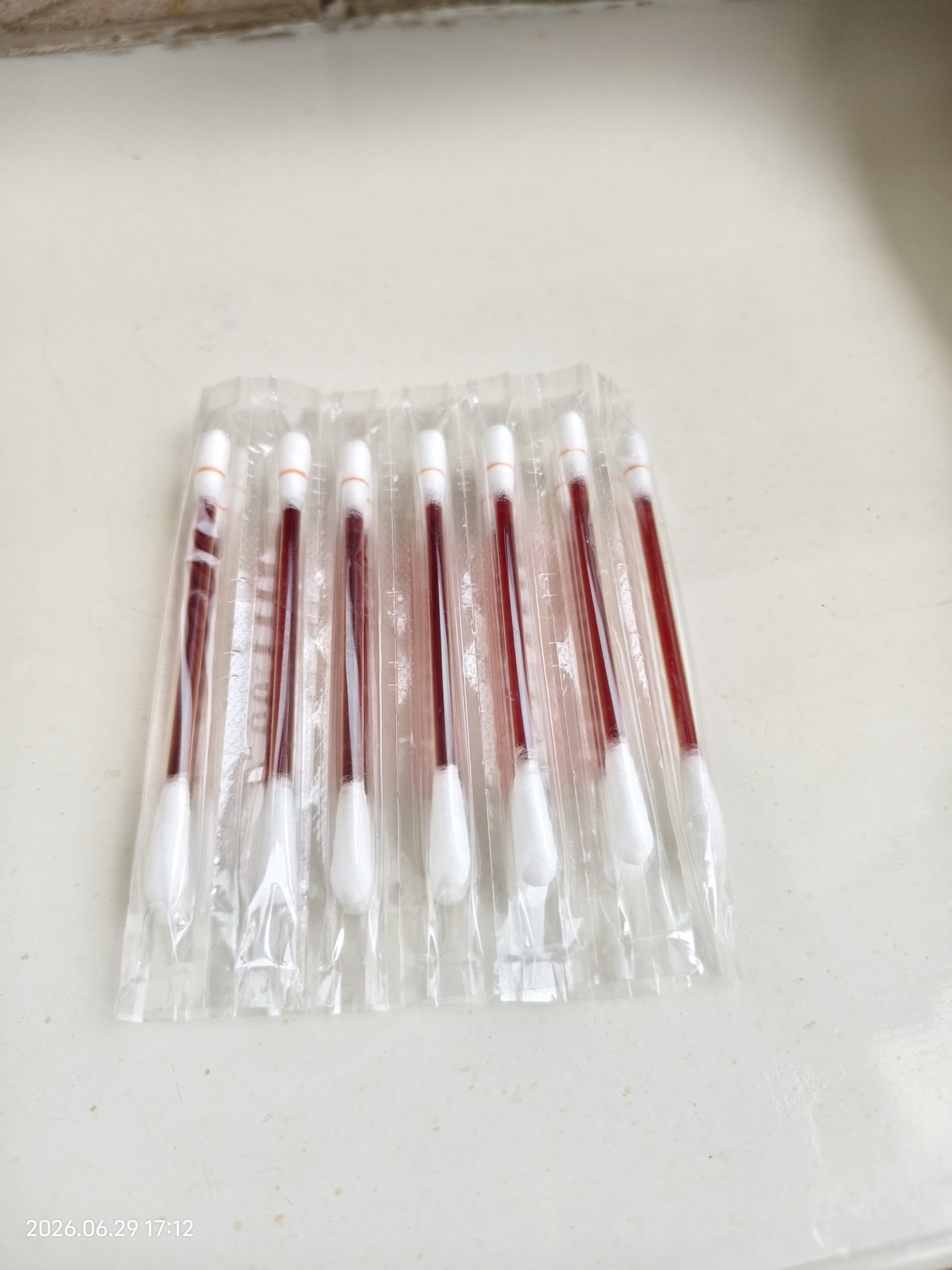 维德（WELLDAY）医用碘伏棉签碘伏棉棒酒精消毒液一次性婴儿伤口消毒护理创口可贴 碘伏棉签-20只（8cm*20只/盒) 实拍图