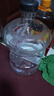 拜杰纯净水桶 食品级PC矿泉水桶透明手提式水桶茶水桶 大容量水桶黑盖7.5L 实拍图