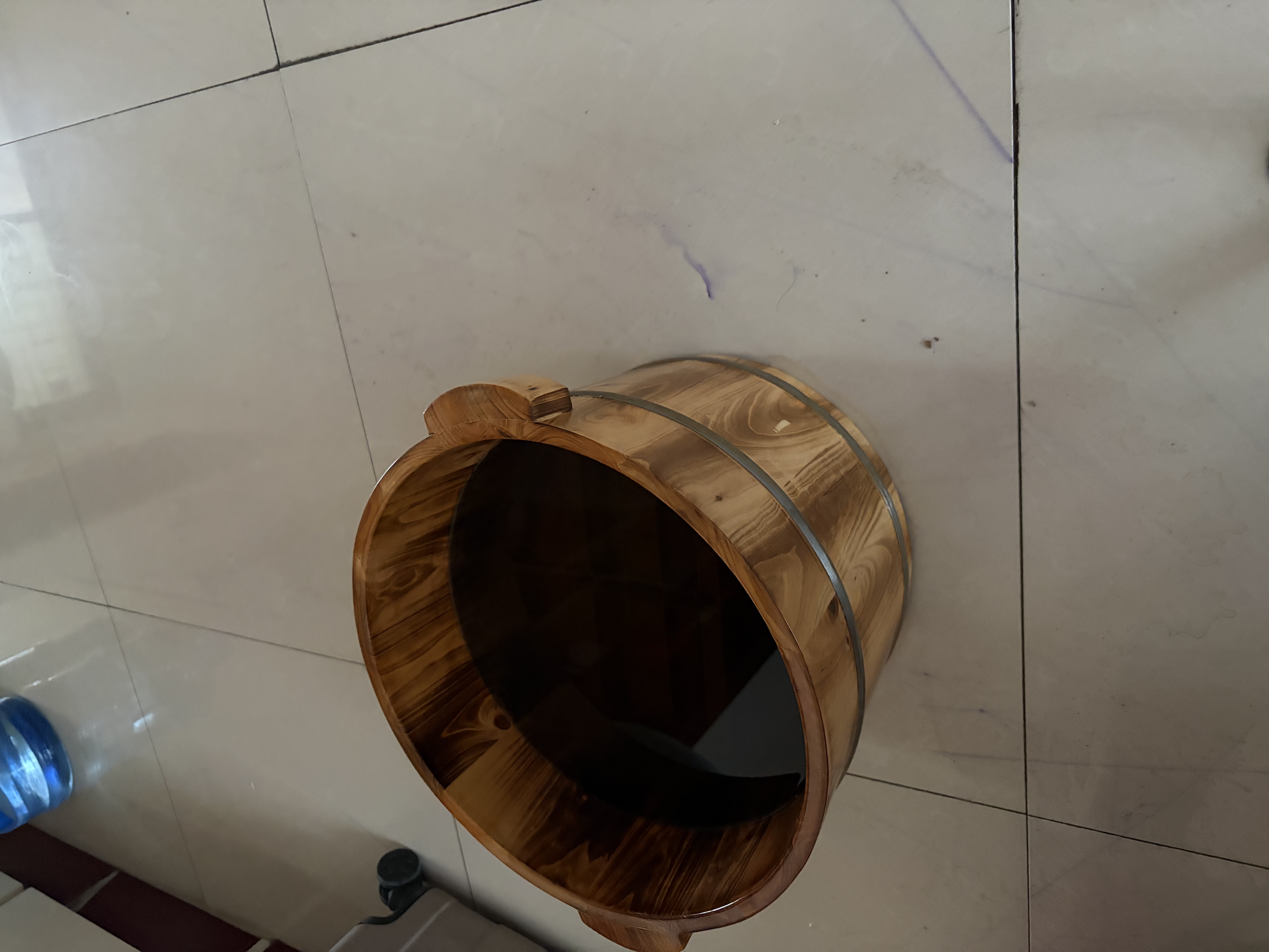 香柏木碳化足浴桶实木洗脚盆保温加厚木质泡脚桶家用养生按摩木盆 26cm 碳化双耳+按摩器+盖+艾草 实拍图