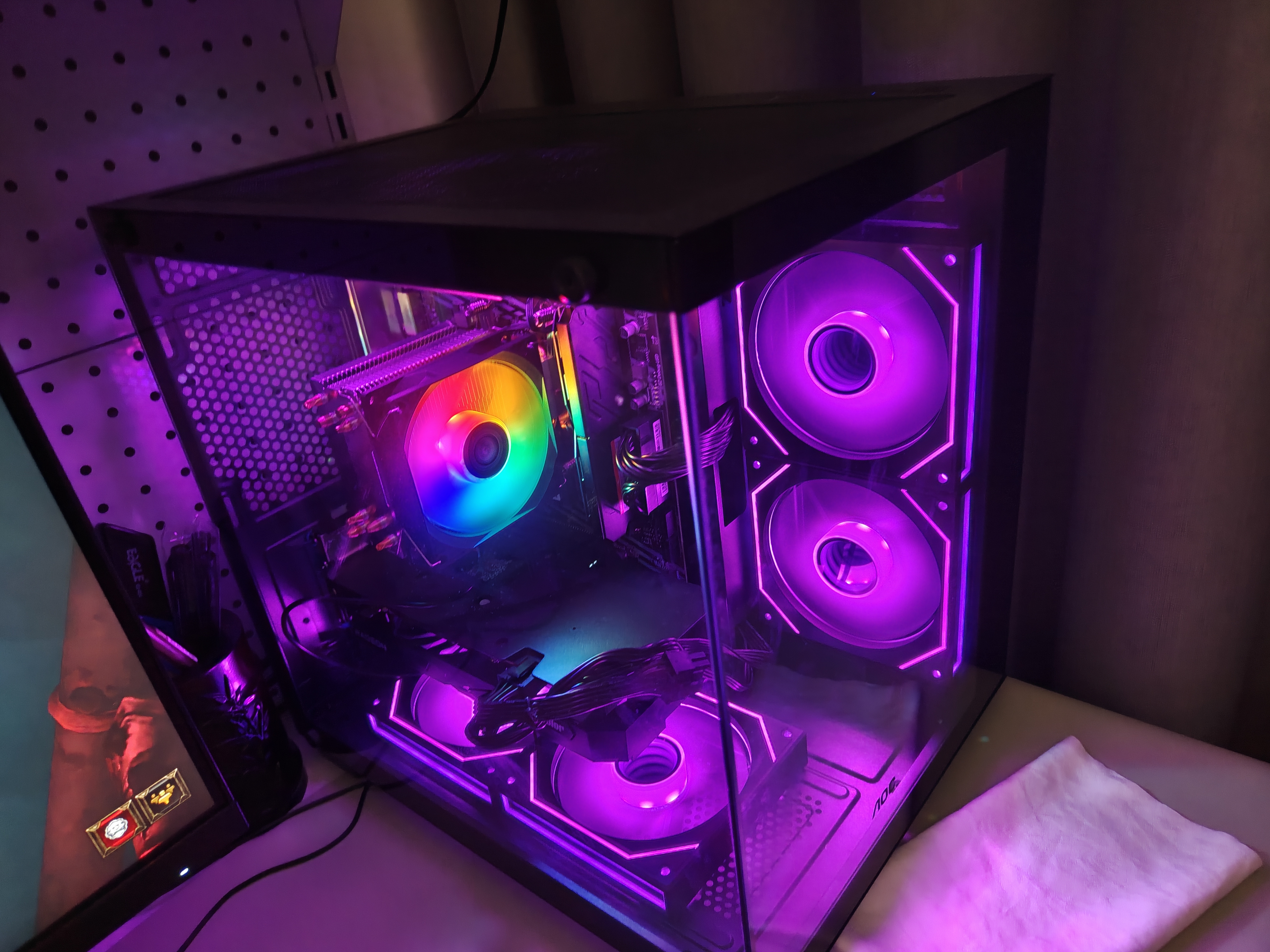AMD锐龙 R5 5600GT/3050/5060 商用办公电脑主机 家用网课设计台式机 游戏DIY组装电脑 配置8:5600/7650GRE/16G/512G 实拍图