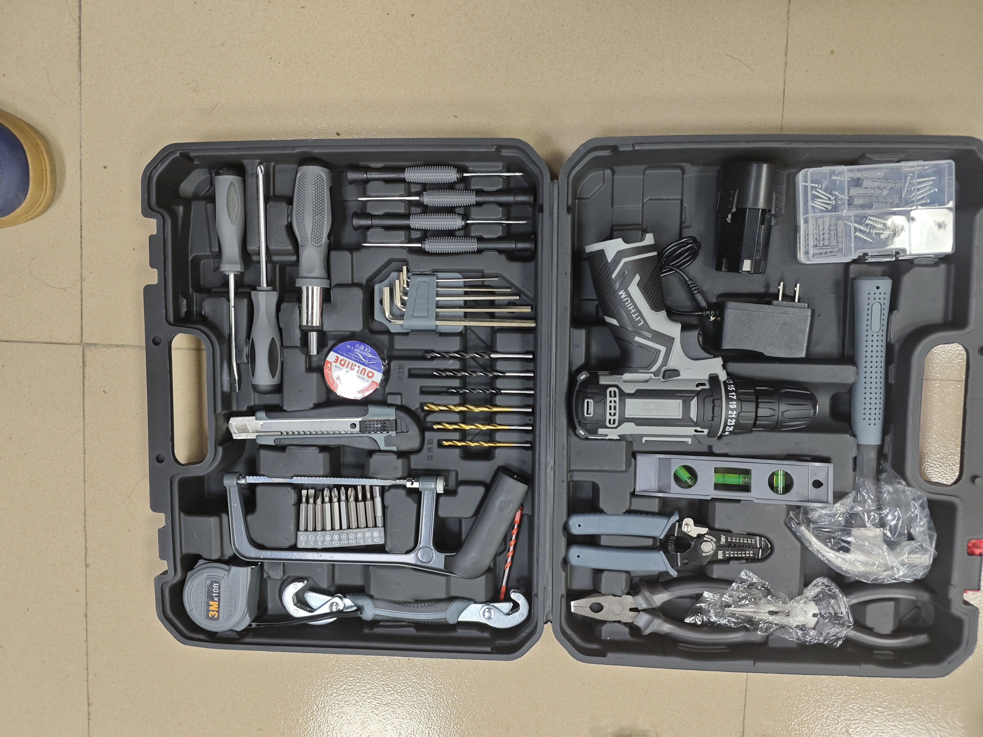 欧莱德工具箱充电电钻电动螺丝刀家用工具箱组套手电钻锂电钻五金工具 12V锂电钻109件套装工具箱 实拍图