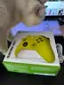 XBOX微软Xbox Series S/X无线Xbox手柄 XSS XSX 蓝牙游戏手柄 PC电脑 Xbox手柄 电光黄【送线/摆架】 实拍图