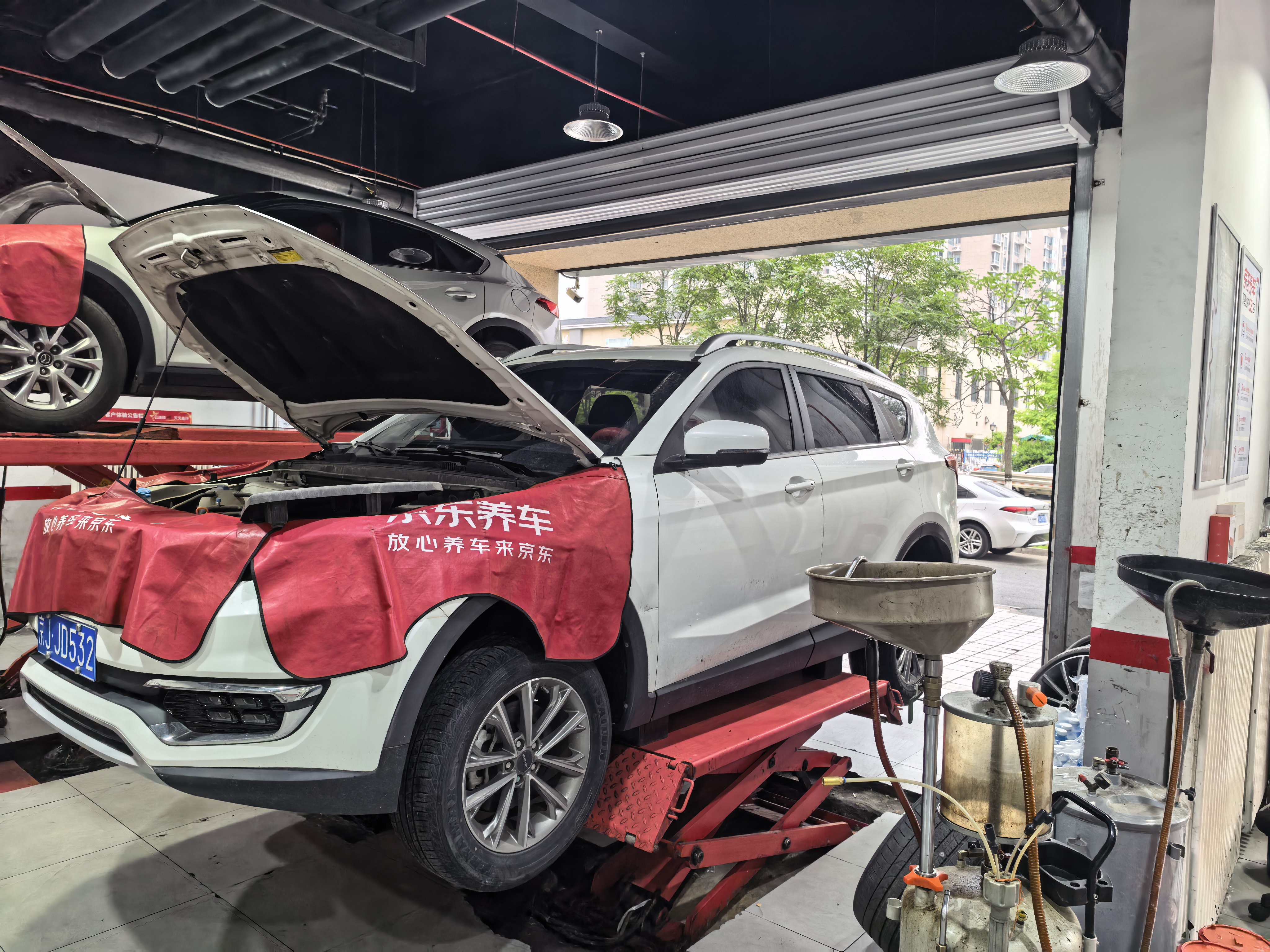 嘉实多（Castrol）磁护智E版单次小保养卡 5W-30 SP 5L 含机油+机滤+工时 汽车保养 实拍图