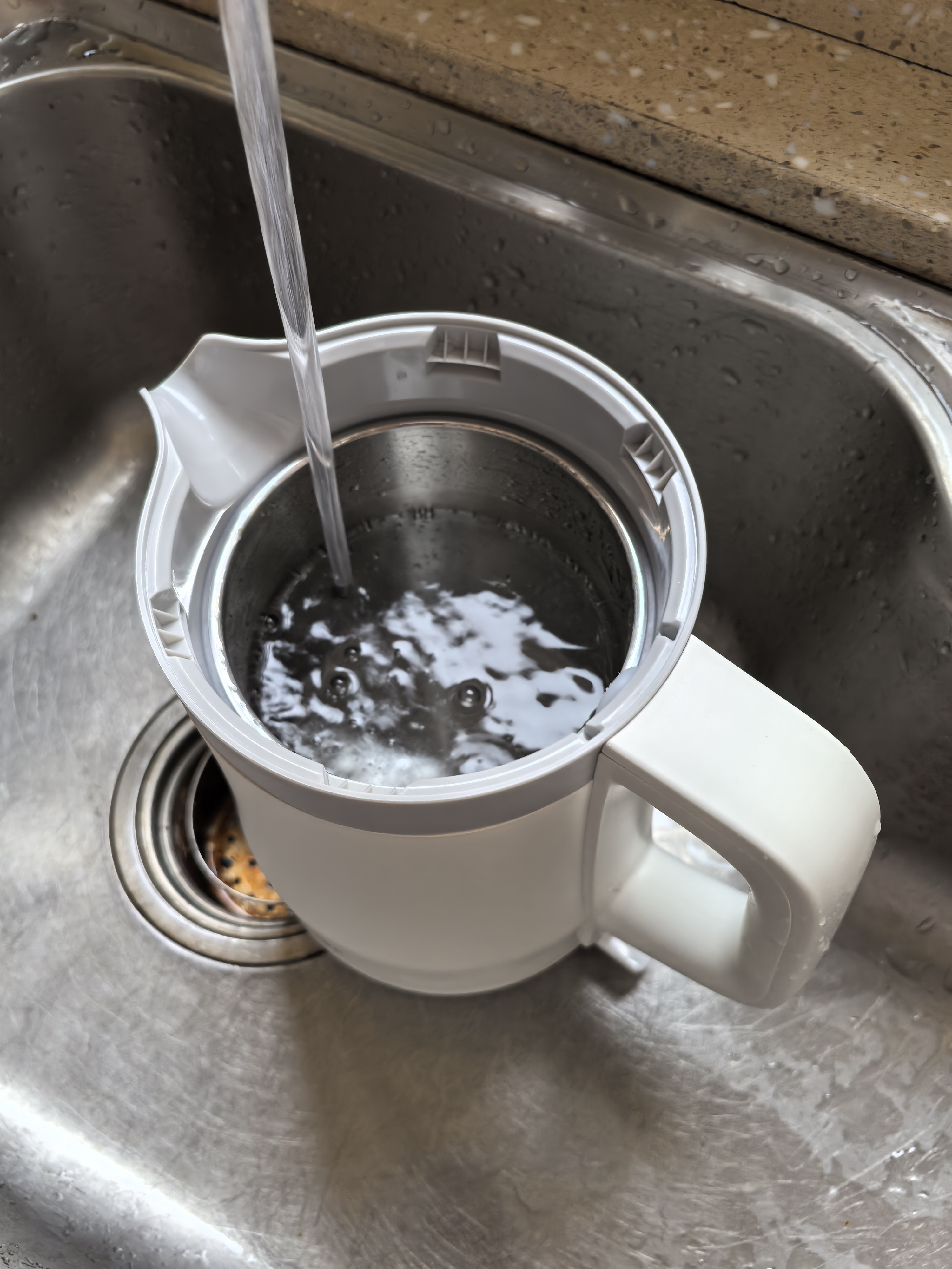 东芝（TOSHIBA）【旗舰爆款】水物语安全倾倒防侧漏水壶防烫烧水壶电热水壶316L不锈钢1.5升大容量 KT-15DRSC 实拍图