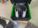 雷蛇（Razer）旋风黑鲨V2专业版Pro 2.4G+蓝牙 无线头戴式电竞游戏耳机耳麦 被动降噪 白色 三角洲EQ调节 CSGO 实拍图