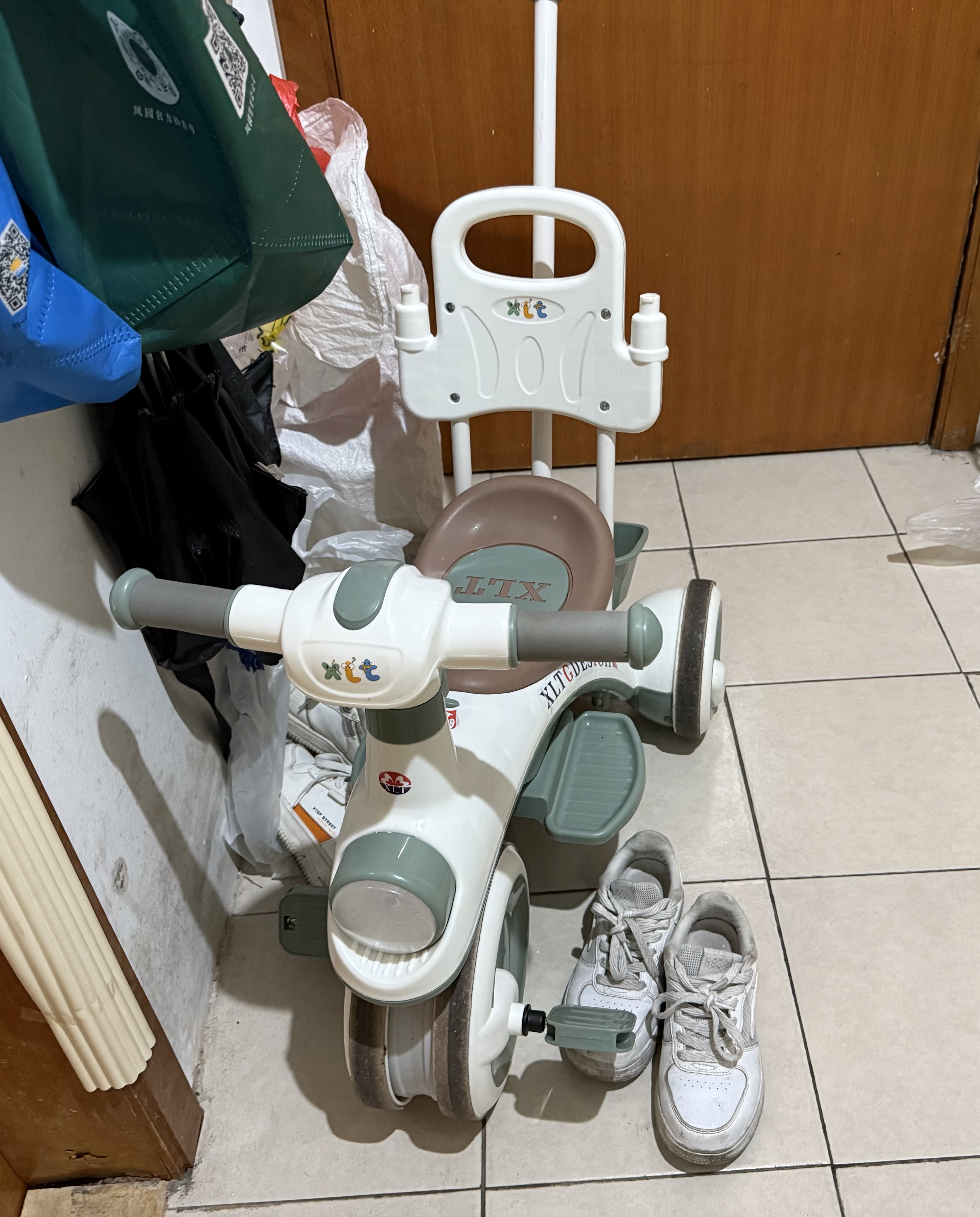 贝趣儿童三轮车1-3岁脚踏车宝宝遛娃神器婴儿推车溜溜车三合一手推车 【安全护栏+靠背推杆+遮阳棚】 绿 推骑两用0-6岁溜娃小孩自行车 实拍图