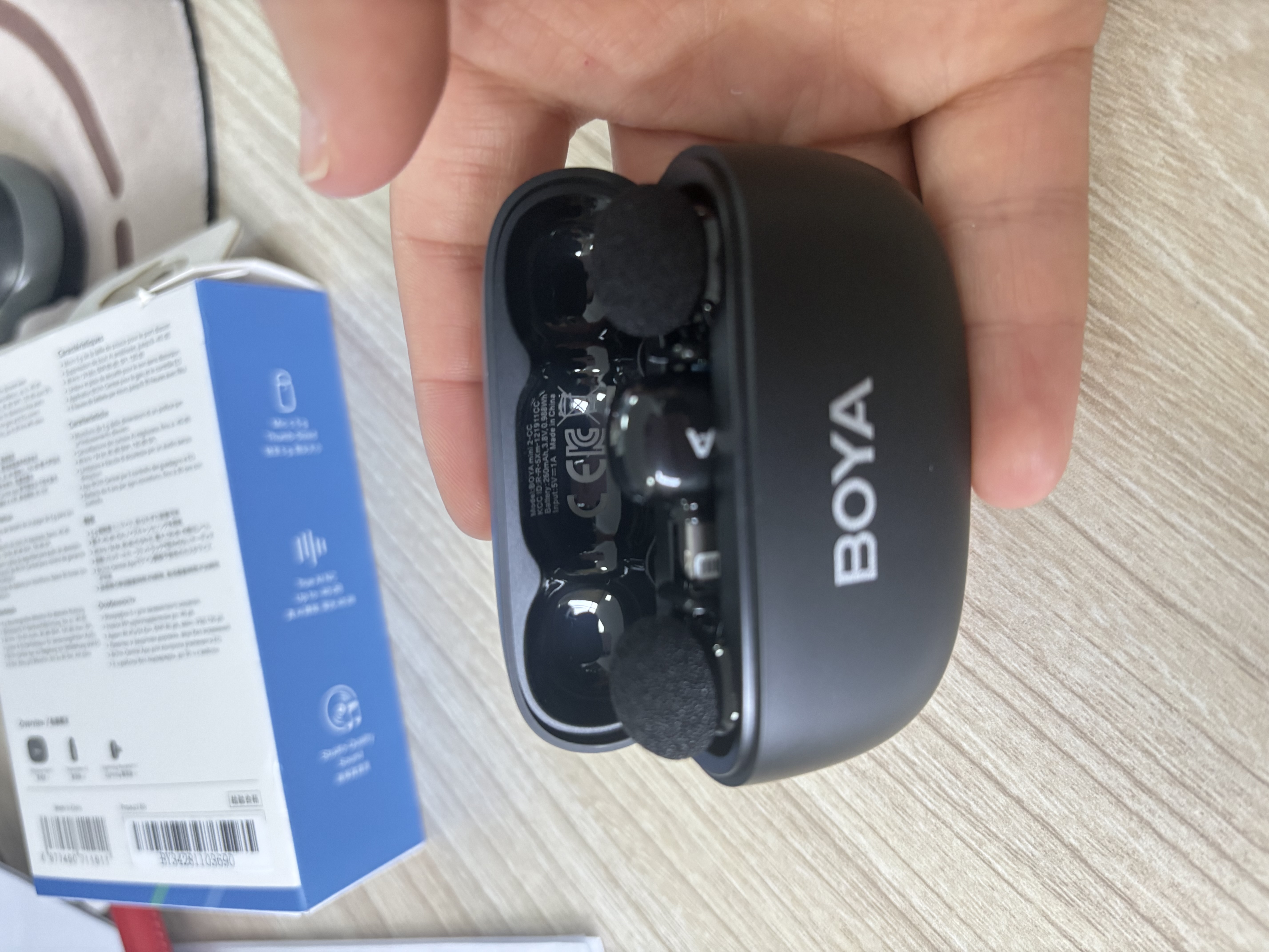 BOYA 博雅麦克风mini 2无线领夹麦克风手机直播收音麦 一拖二夹领式AI智能降噪迷你话筒户外拍摄收音器 实拍图