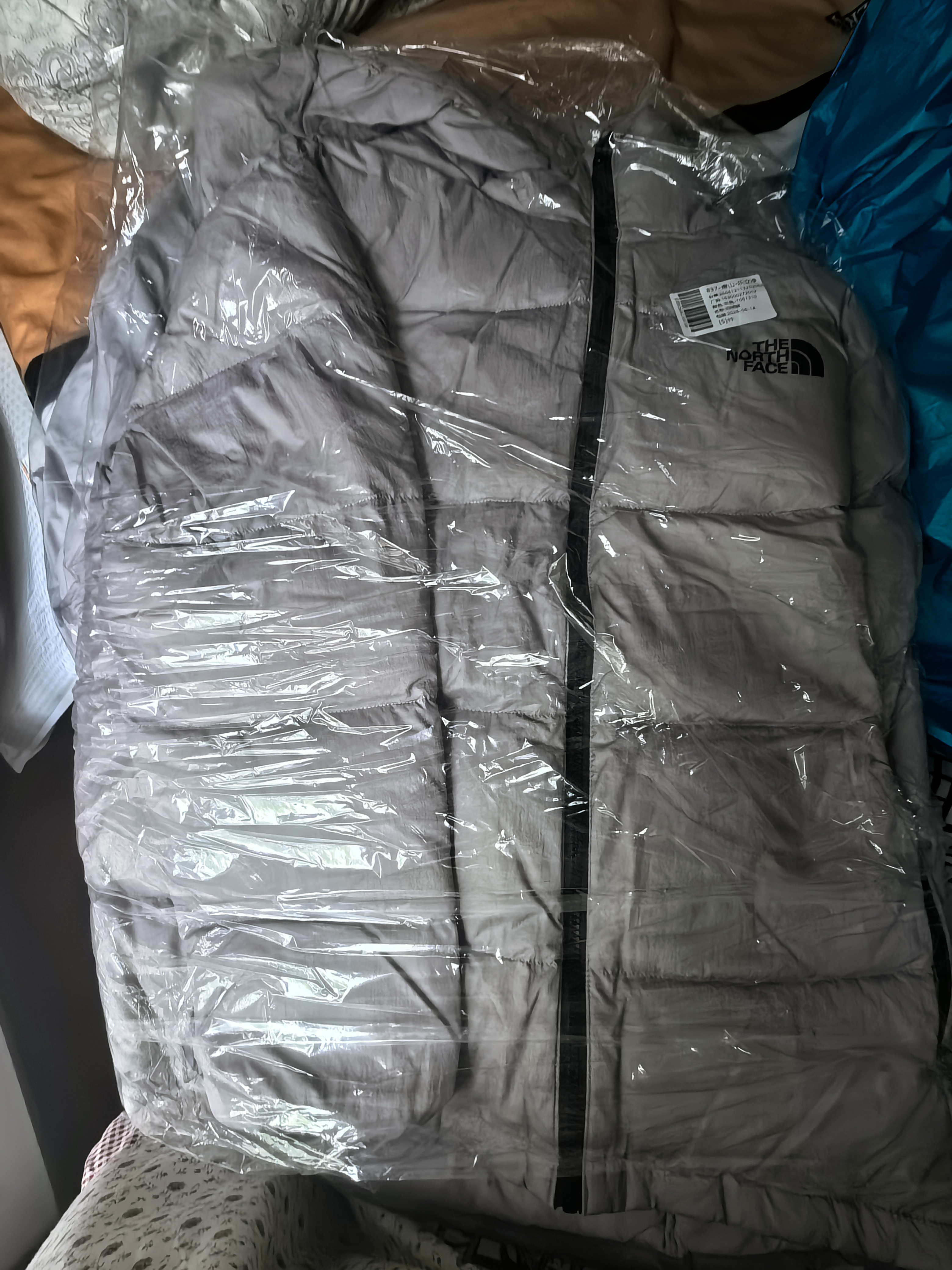 洗衣服鞋子上门服务 取送上门洗衣洗鞋子 任洗羽绒服/棉服/西装/风衣外套/运动鞋/小白鞋/网面鞋洗护 衣鞋任洗5件 09:00-12:00 上门取件 实拍图