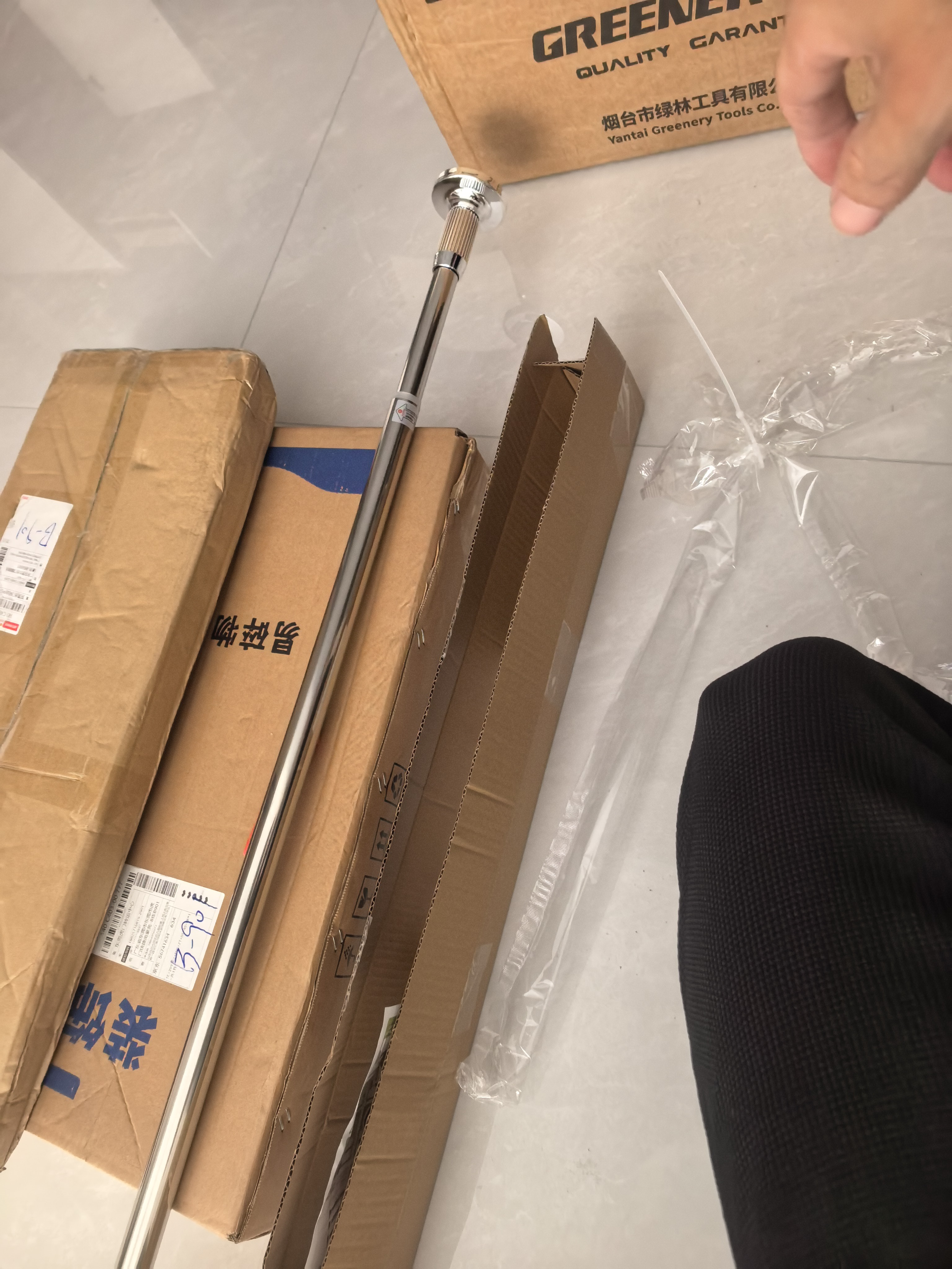 MYMOODHOUSE免打孔伸缩晾衣杆304不锈钢浴帘杆阳台晾衣架衣柜挂衣横杆90-160 实拍图