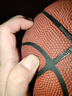斯伯丁（SPALDING）防尘皮革室外神器7号专业比赛吸湿防滑耐磨成人青少年篮球 实拍图