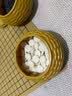 赢八围棋套装五子棋361仿玉棋子学生成人露营仿竹纹棋罐加厚皮革棋盘 实拍图