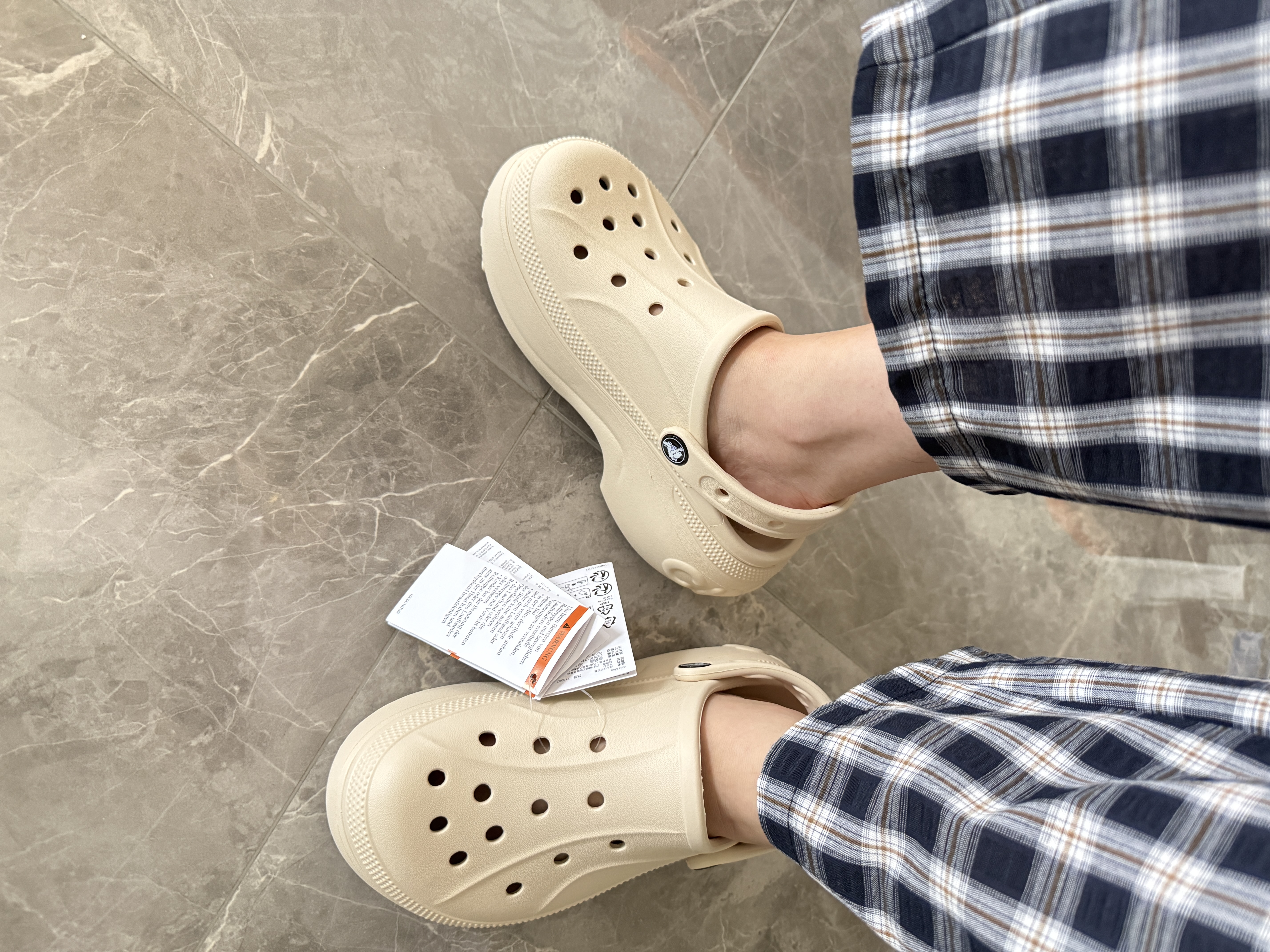卡骆驰（CROCS）贝拉洞洞鞋沙滩鞋包头女鞋厚底拖鞋|210062 冬日白 -11S（含智必星） 35 (210mm) 实拍图