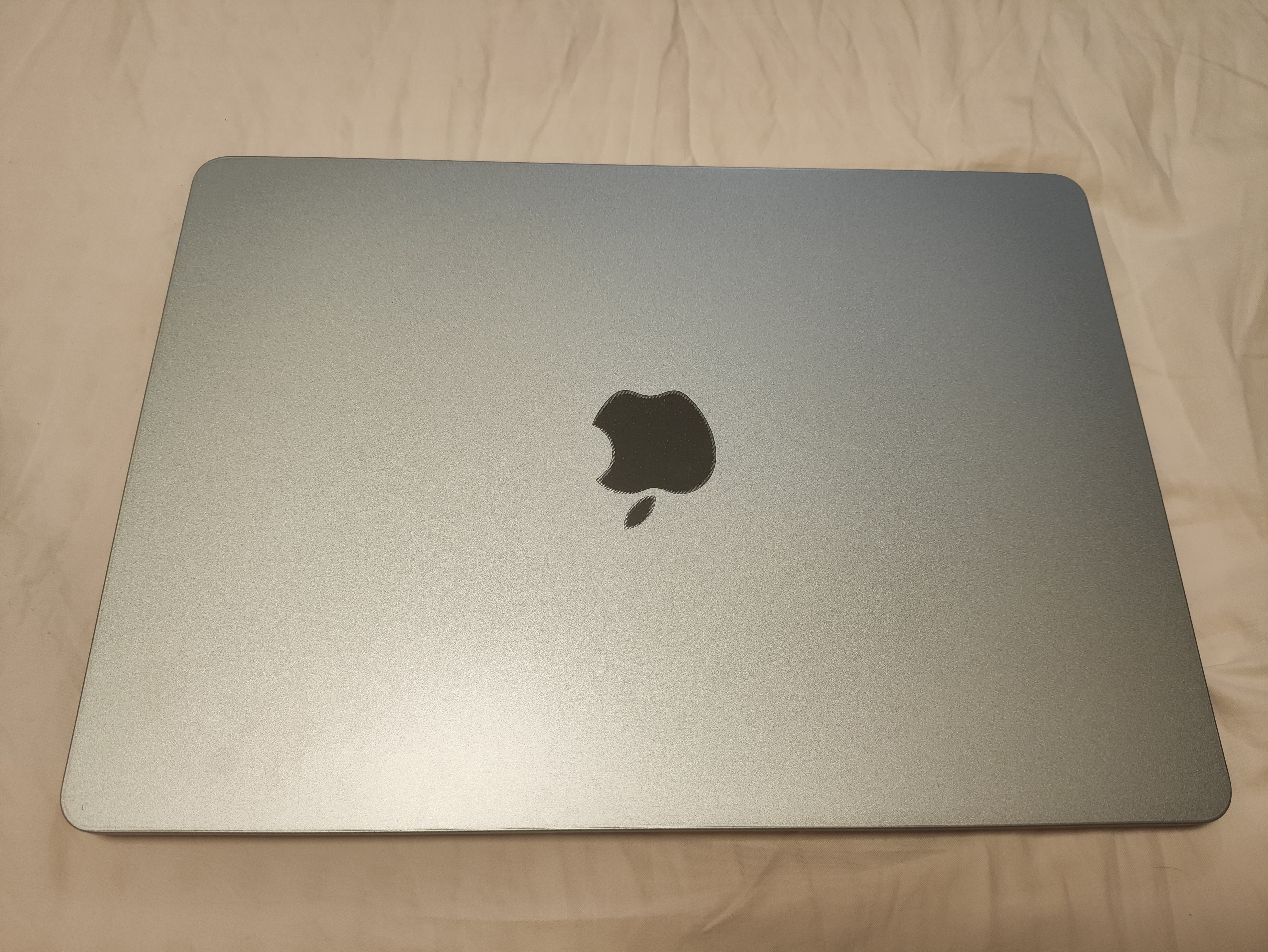 Apple/苹果AI【70W快充】MacBook Air13英寸M5 (10+10核) 24G 1TB天蓝色笔记本电脑Z1LB0002A 实拍图