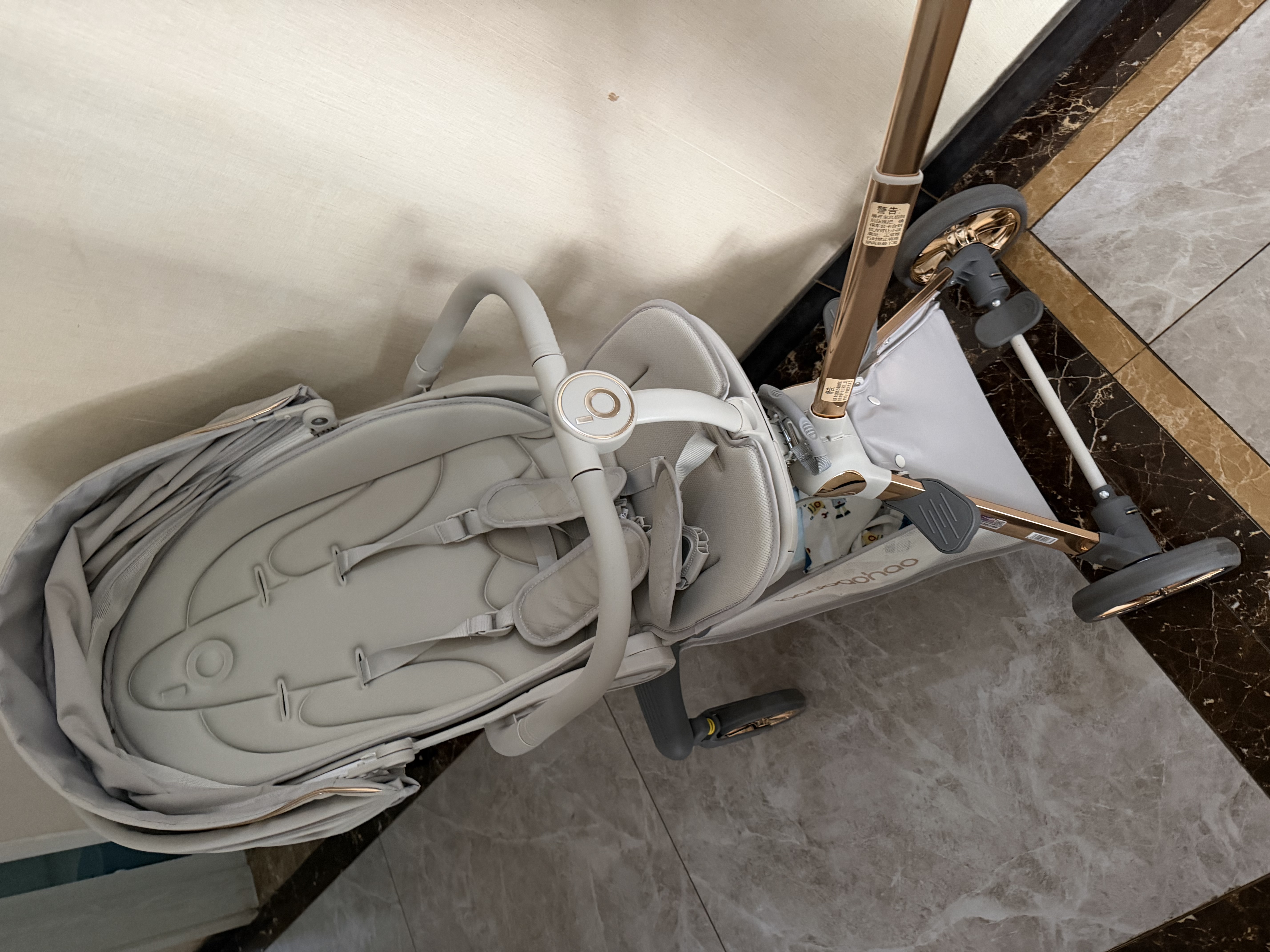 宝宝好溜娃神器轻便折叠手推车遛娃车可躺高景观婴儿推车 V16婴儿车 V16C明星款浅金版PLUS皮蓬【晒图有奖】 实拍图
