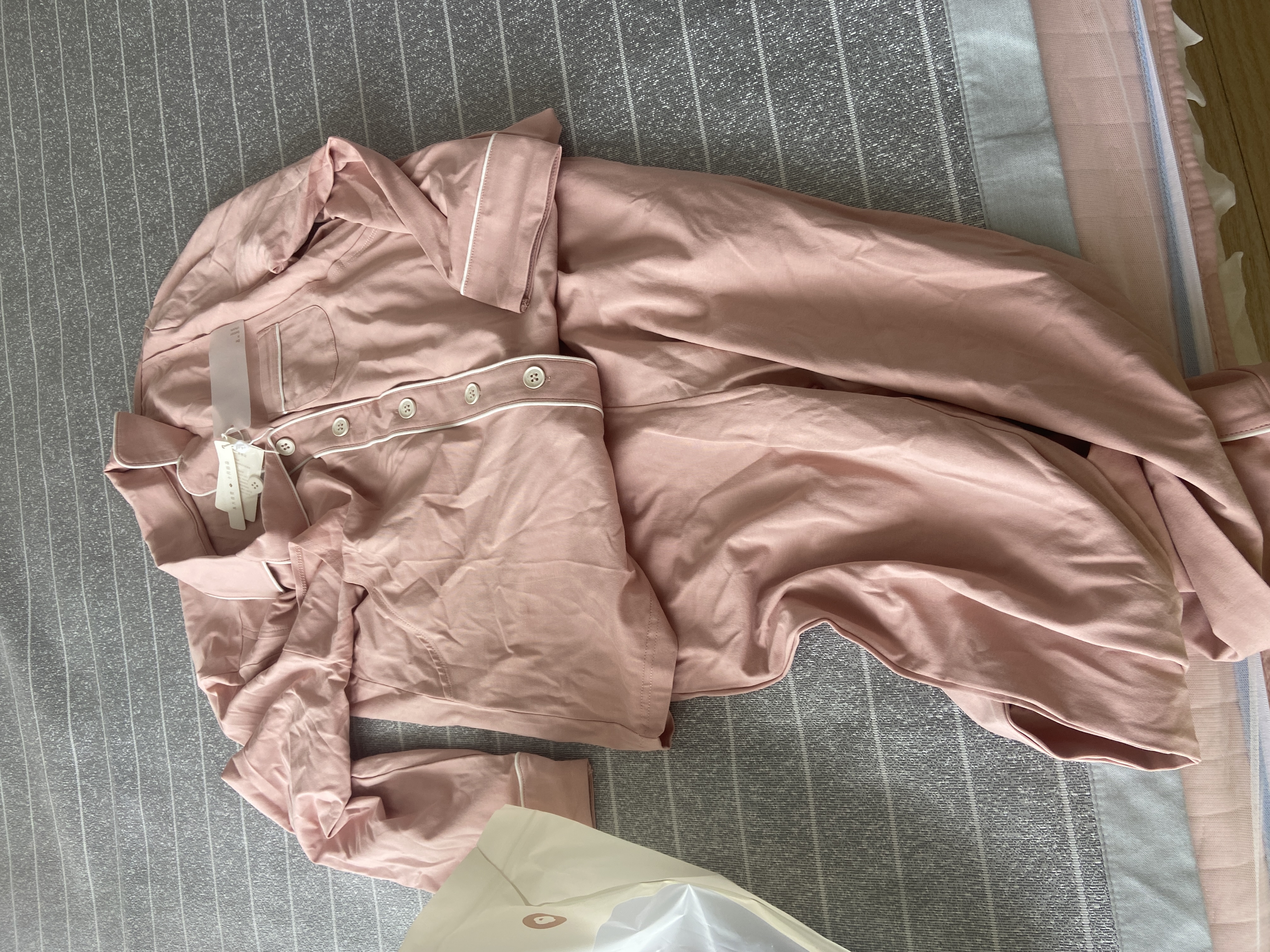 十月结晶月子服春夏四季产后哺乳装孕妇睡衣居家服可外出套装 豆粉【200g/㎡吸汗透气】 M码【建议90-115斤】 实拍图