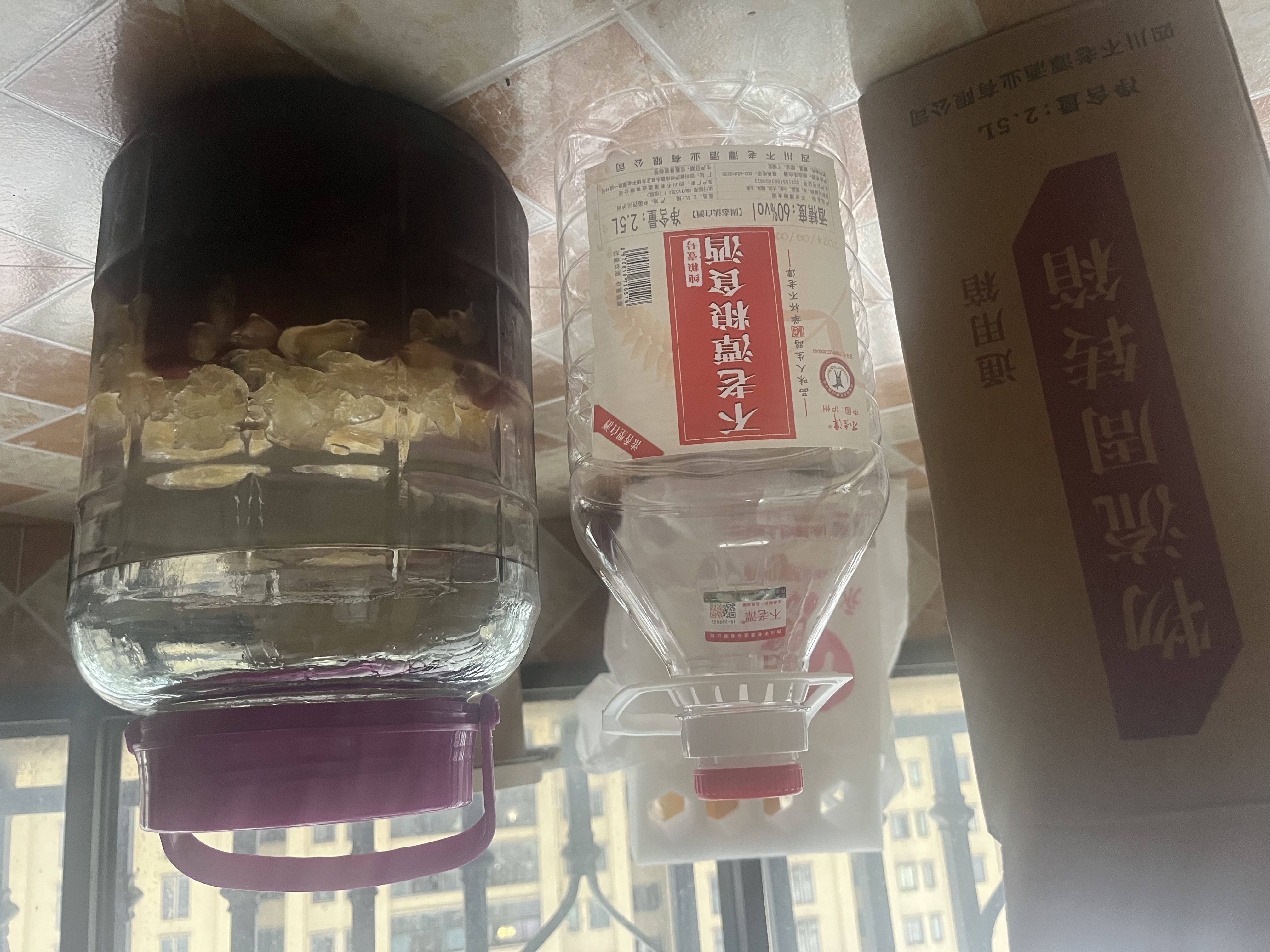 不老潭粮食酒 高度桶装浓香型泸州糯红高粱散装白酒纯粮壹号 60度 2.5L 实拍图