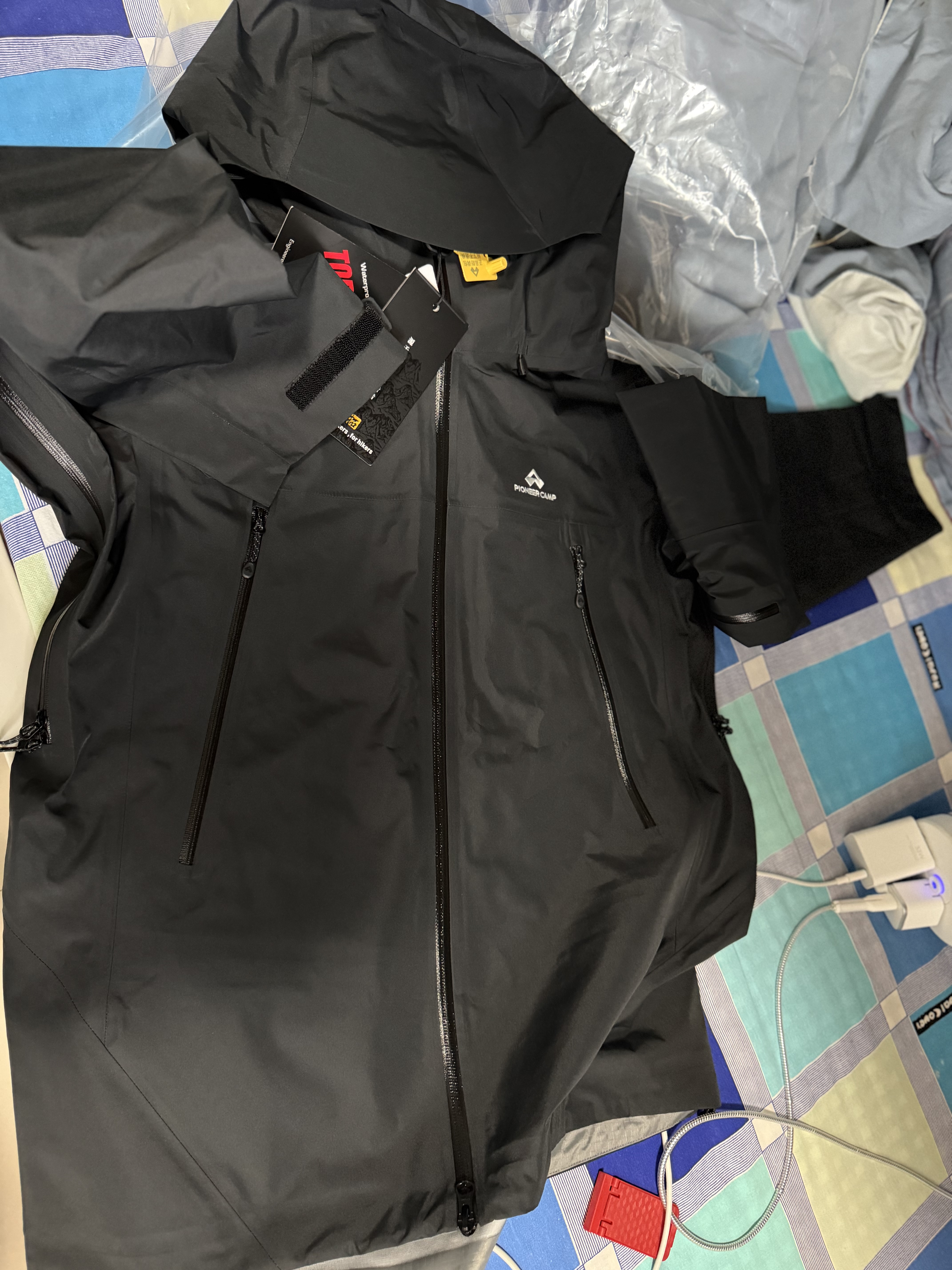 拓路者林更新同款小鹰冲锋衣硬壳男春秋季户外防水机能运动外套登山服 黑色 顺丰包邮丨终身质保 M 实拍图