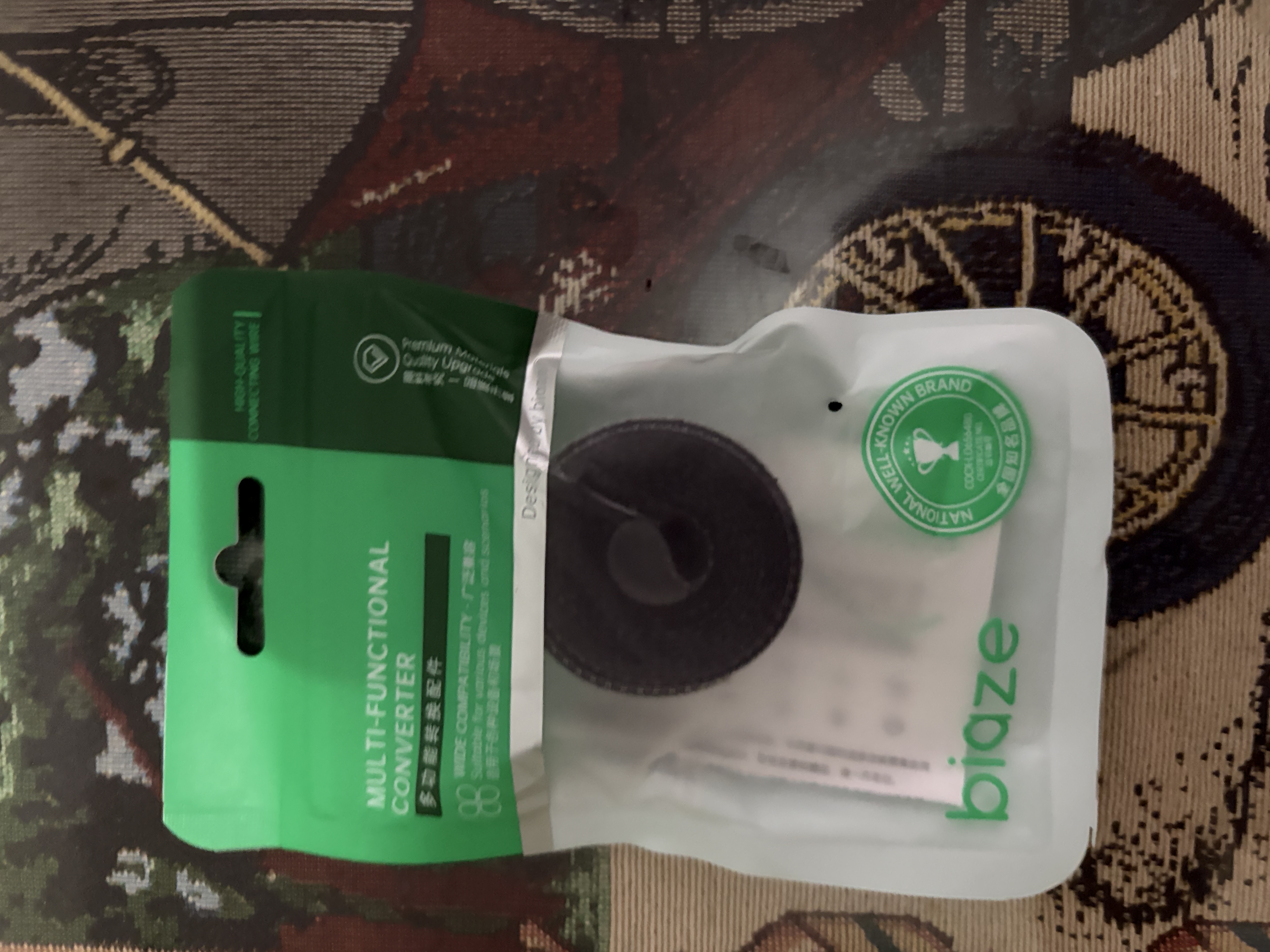 毕亚兹 魔术贴理线器 自粘式扎带走束线神器 免打孔尼龙收纳整理主机电脑网线捆绑电源线固定器 1米 实拍图