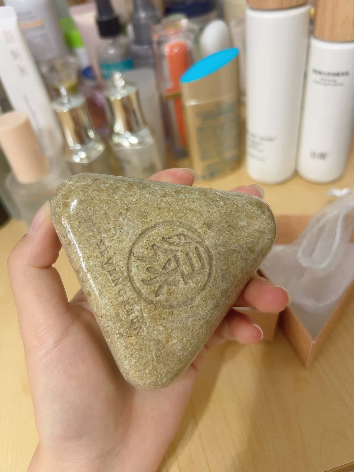 七绿铁皮石斛洗发皂去屑止痒洗头皂中草药植物古法手工制作护发洗头皂 实拍图