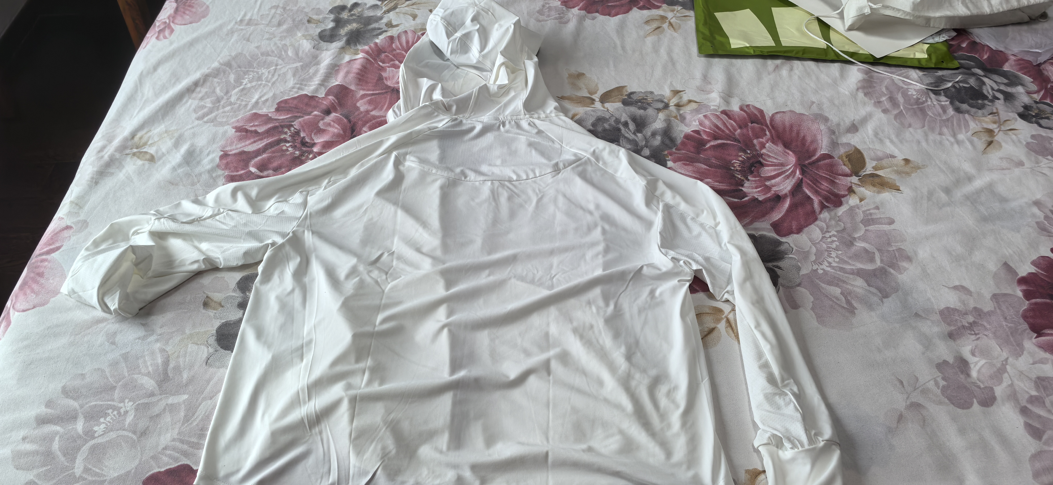 蕉下（beneunder）防晒衣女防晒服出行宽松透气2026年春季户外运动百搭AL417情人节 新款-霜奶白 均码 加大 实拍图