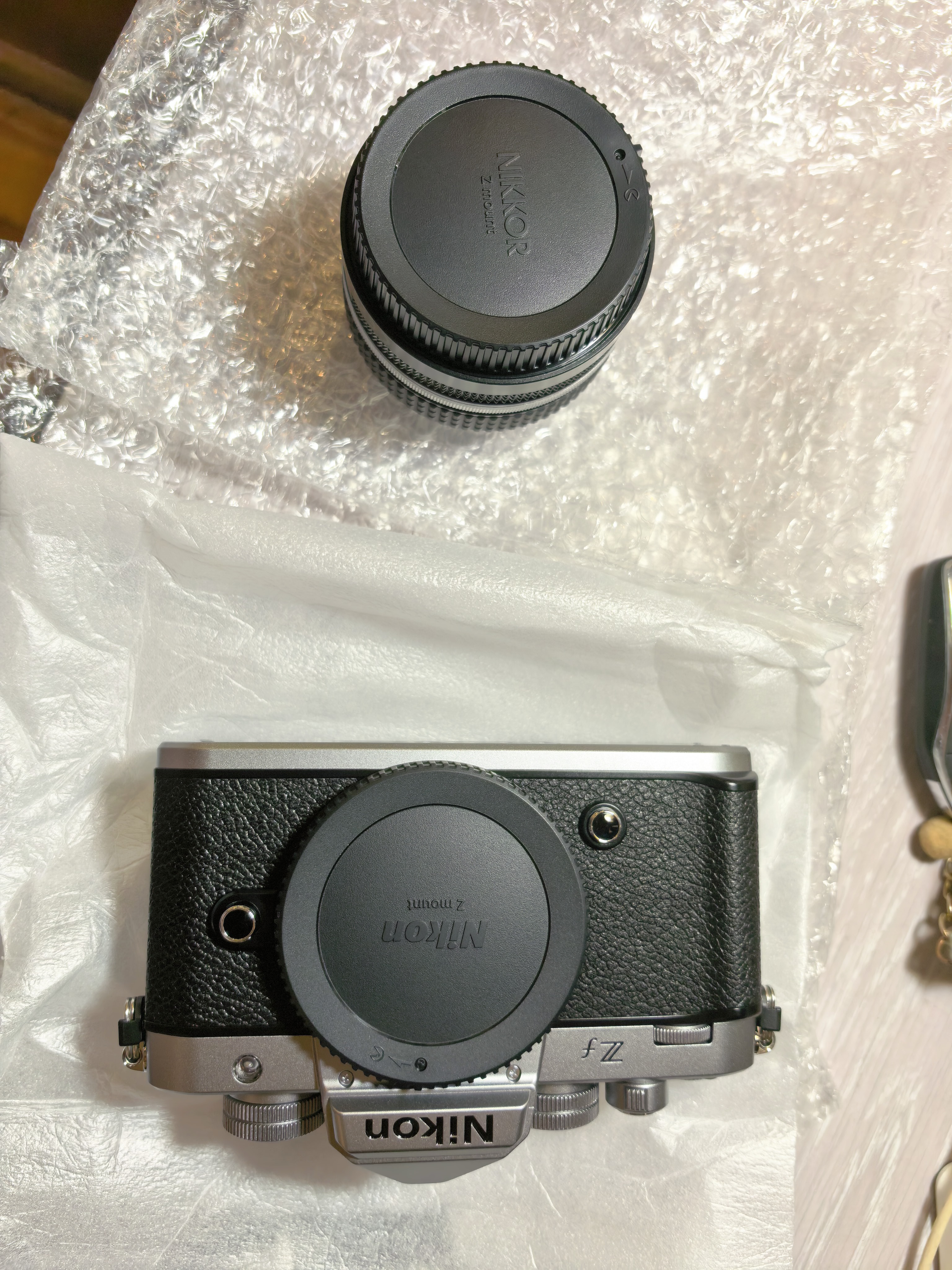 尼康（Nikon）Zf 40mm f/2 江苏广东广西上海吉林地址85折 全画幅复古微单套机 银色套机 尼康云创 4K/60P视频 实拍图