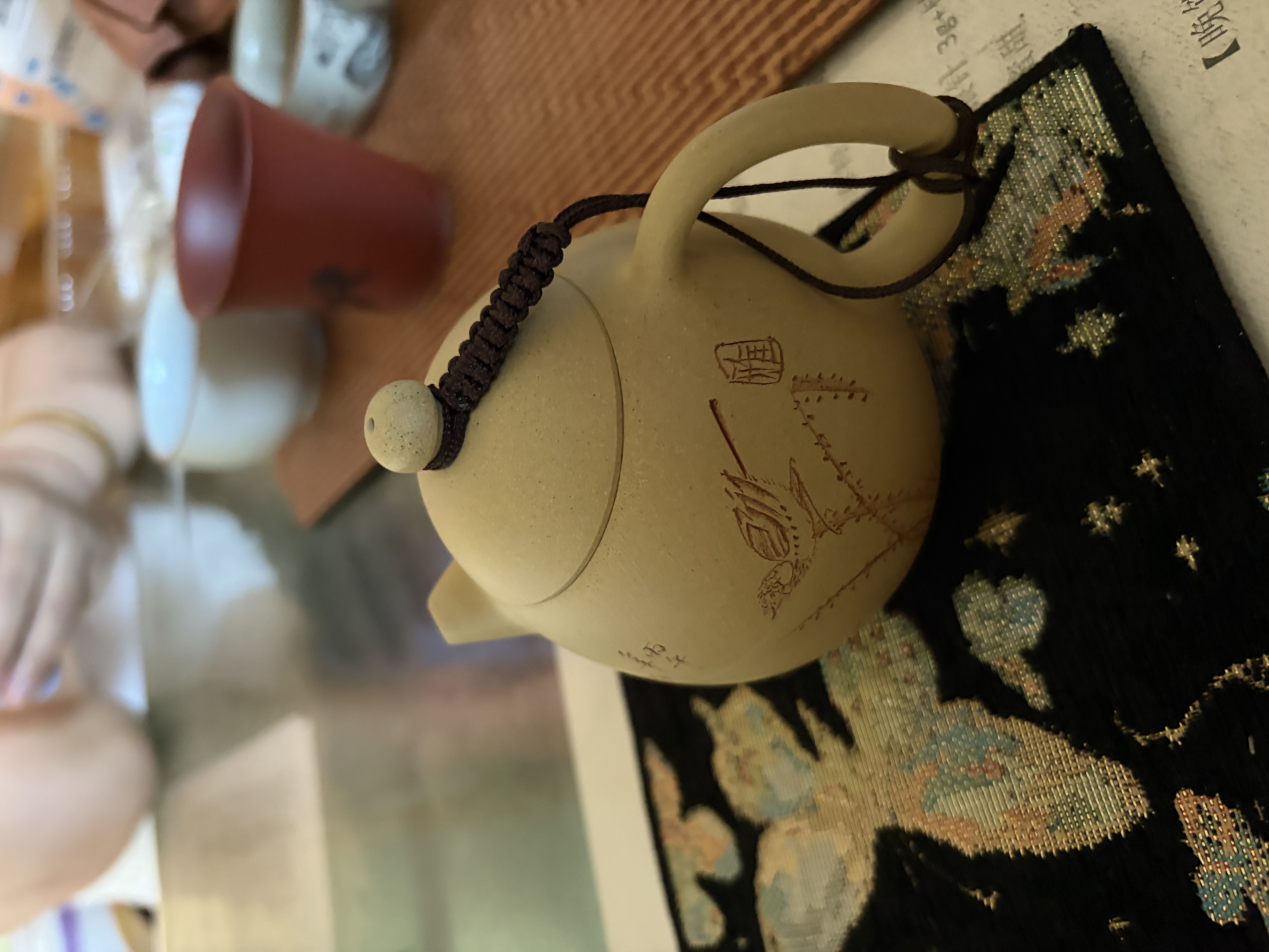藏壶天下 宜兴紫砂壶 纯手工精品刻绘茶壶功夫茶具原矿本山段泥龙蛋茶壶 龙蛋壶 200ml 实拍图
