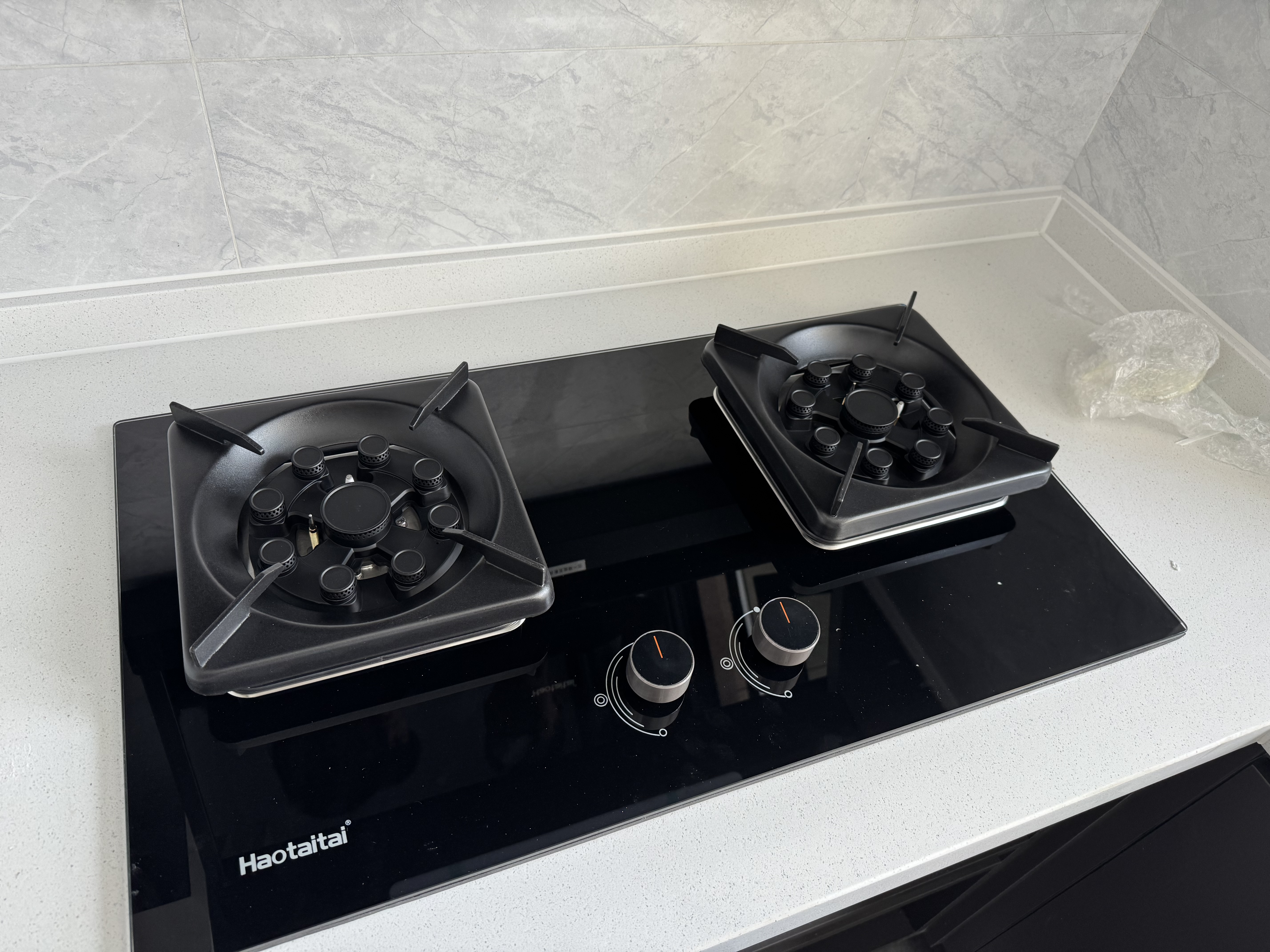 Haotaitai天然气家用燃气灶双灶猛火灶5.2KW嵌入式台式猛火炉具双九头玻璃灶JZT-ZR04-S 实拍图