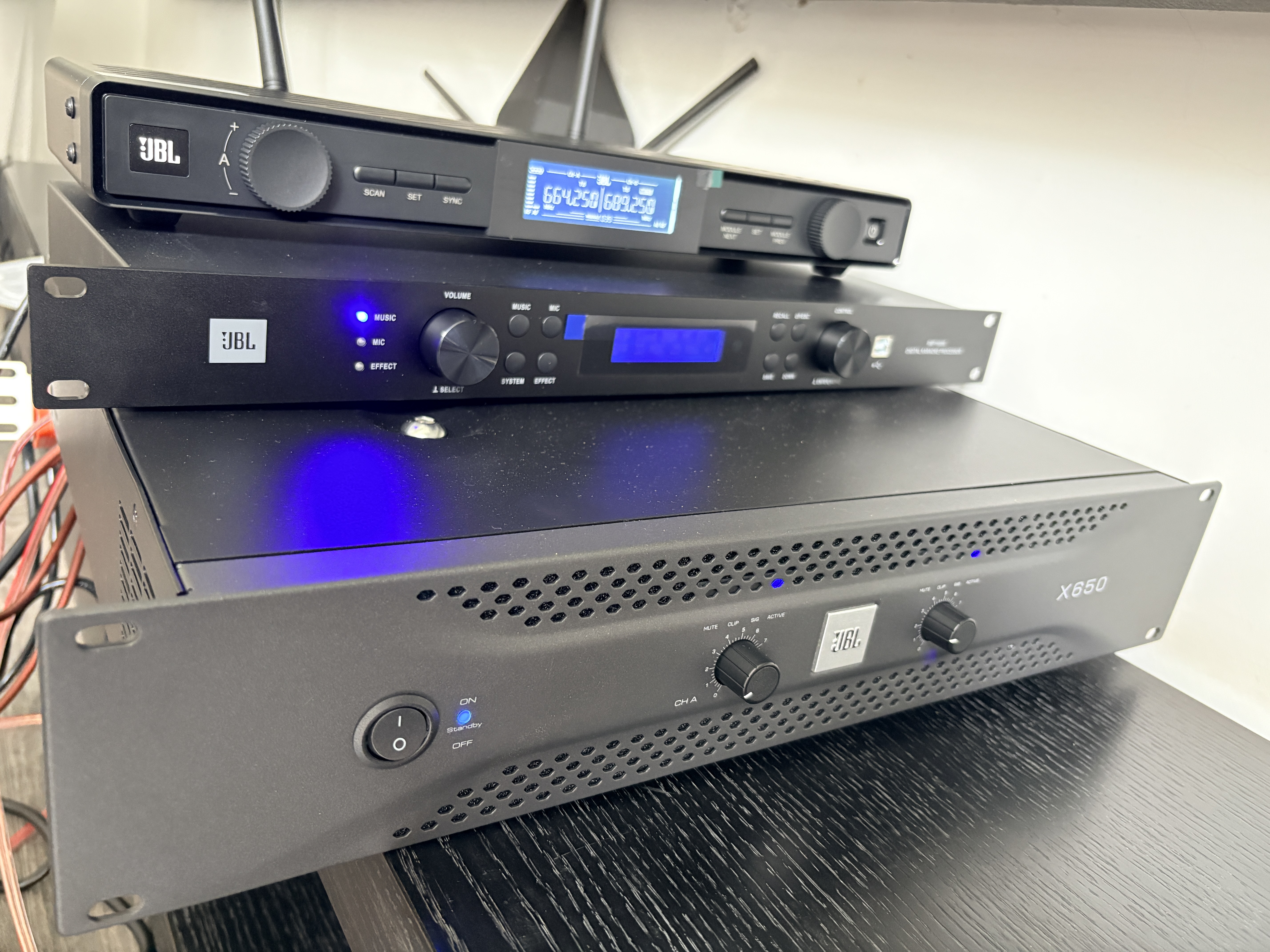 JBL KMC1000一拖二无线话筒家庭KTV娱乐无线麦克风会议演出U段话筒 实拍图