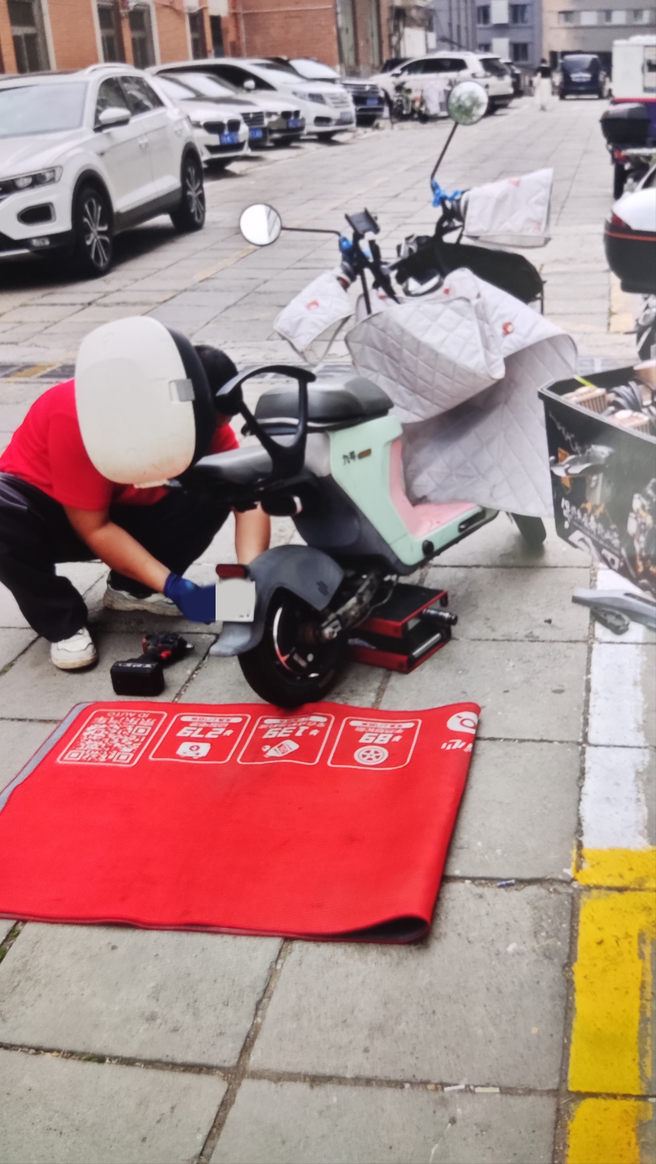 正新CST 60/100-10 (14X2.50/2.50-10)  CDC-01 鲨鱼鳍 电动车真空胎 实拍图