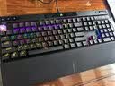 美商海盗船 (USCORSAIR) K70 RGB PRO 机械键盘 游戏键盘 全尺寸 8000Hz 竞技模式 铝框体 黑色 樱桃银轴 实拍图