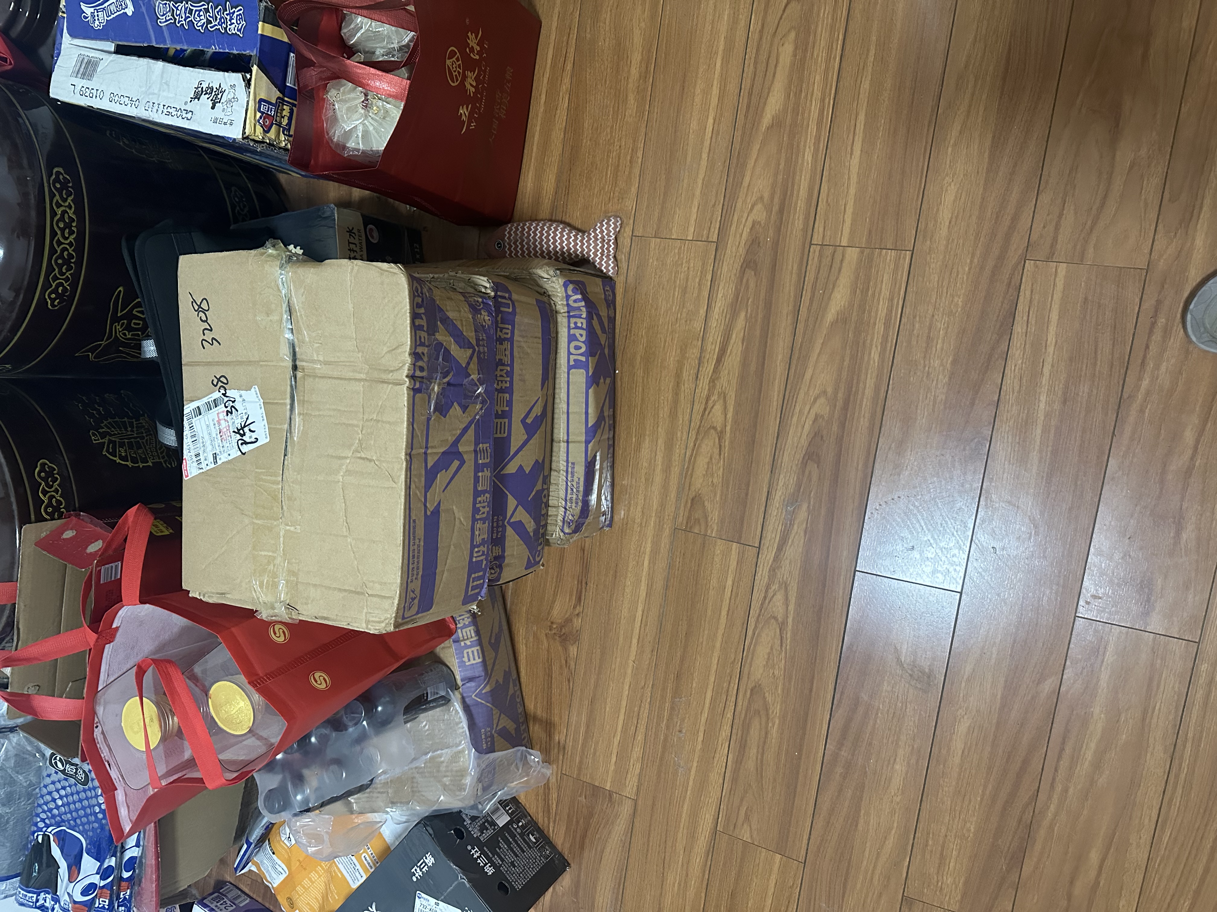 囧宝钠基矿物猫砂原矿破碎除味除臭结团快大颗粒无粉尘吸水快猫咪用品 【钠基矿砂】原味奶香80斤 实拍图