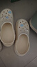 名创优品（MINISO）洞洞鞋男女款EVA夏外穿沙滩凉鞋防滑踩屎感情侣 卡其+浅蓝蝶语 实拍图