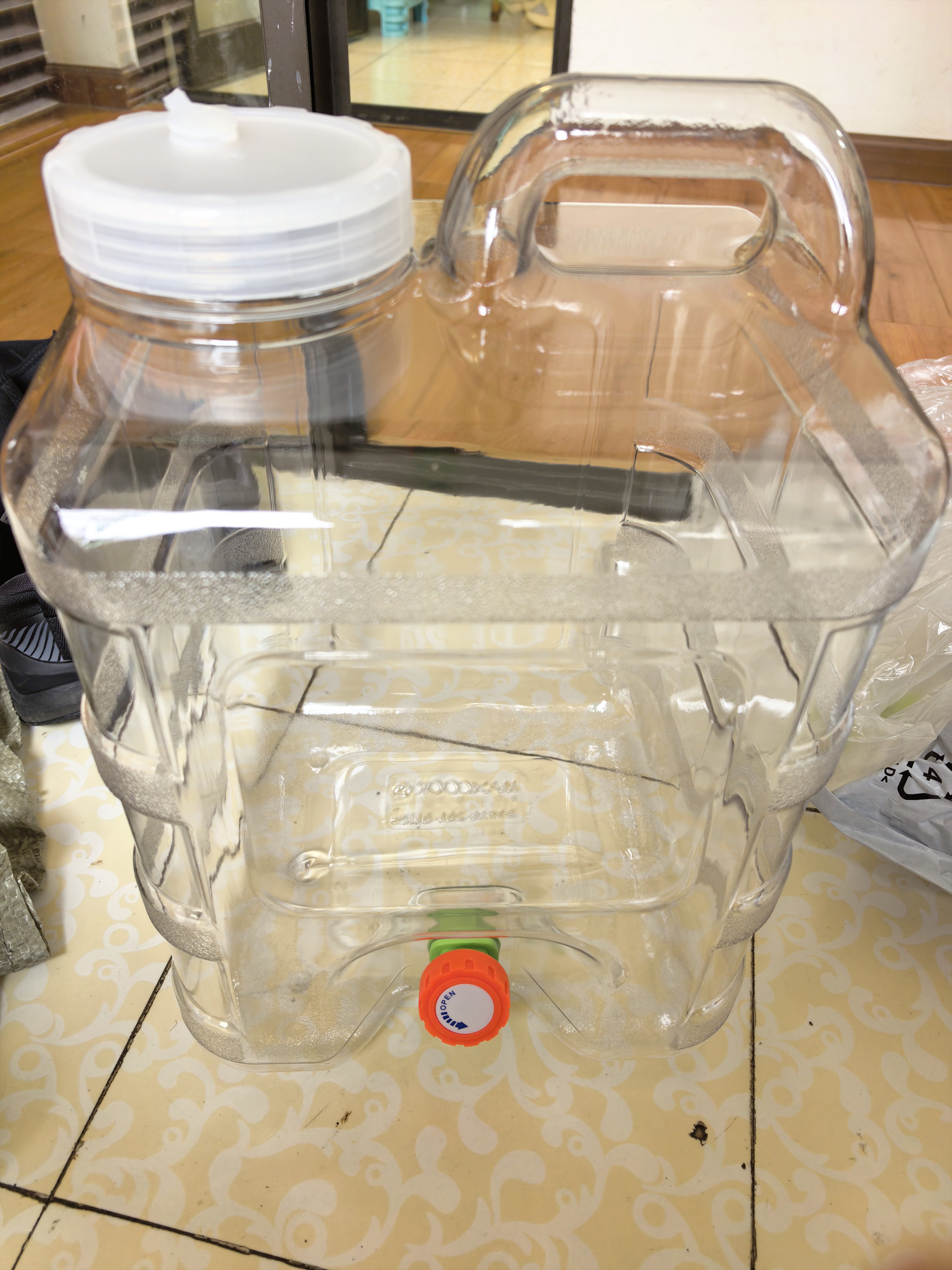 美厨（MAXCOOK）纯净水桶 矿泉水桶饮水桶 带龙头20L 自驾游手提户外 方形MCX4276 实拍图