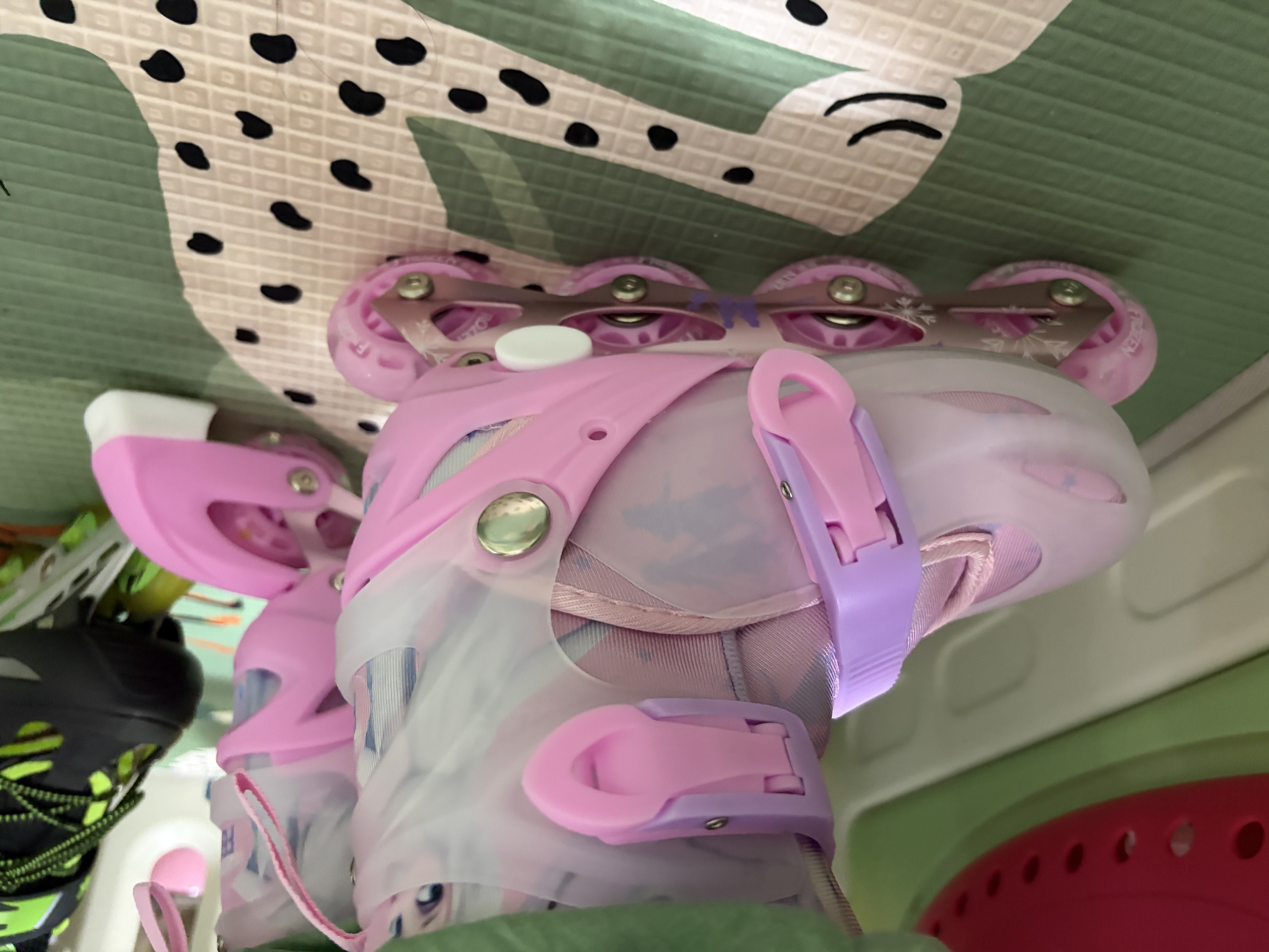 迪士尼（Disney）轮滑鞋儿童3-6-12岁闪光初学溜冰鞋女童可调旱冰直排滑轮鞋 实拍图