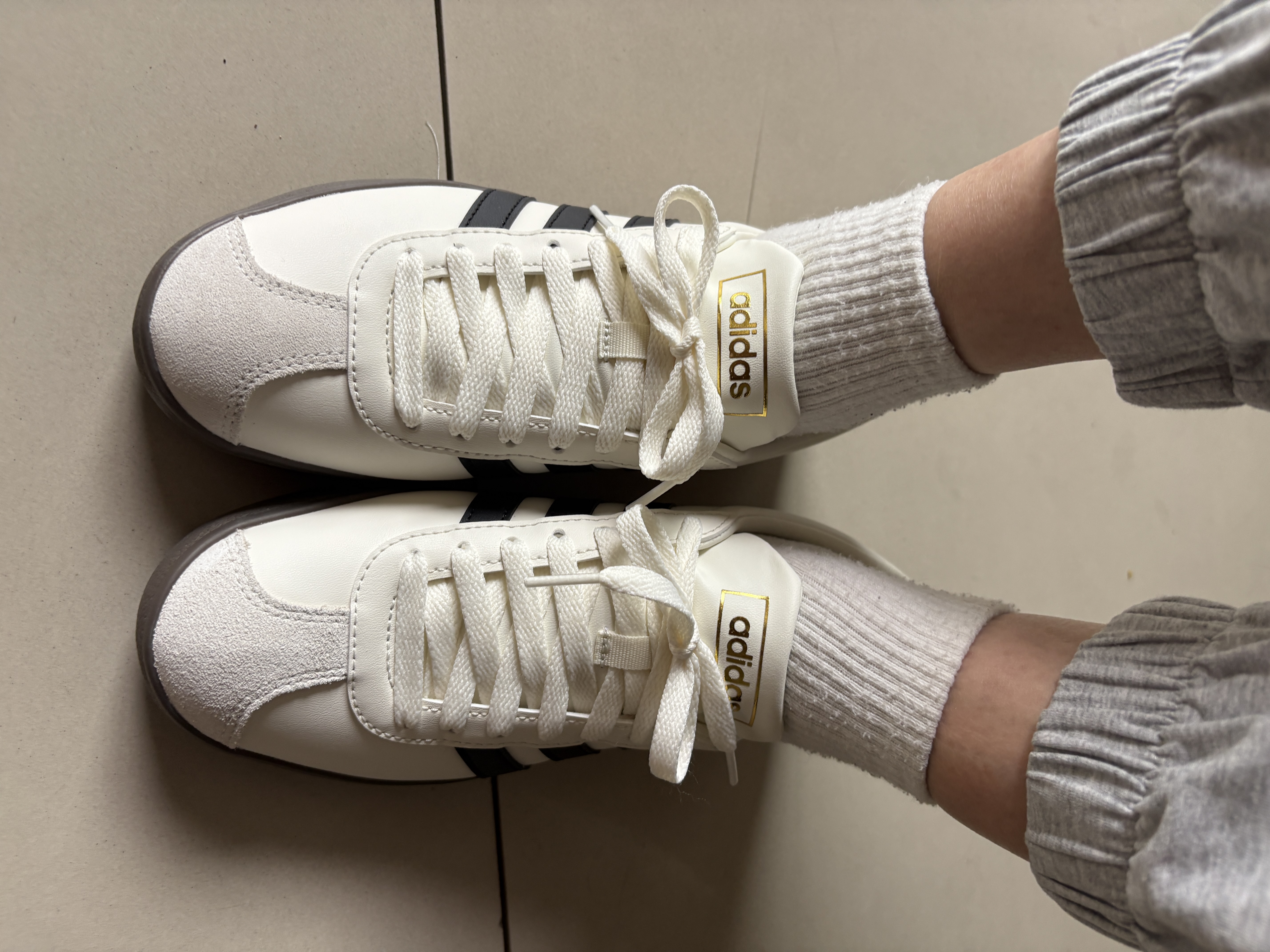 adidas「T头鞋」VL COURT复古休闲板鞋德训鞋男女阿迪达斯轻运动 汉玉白/黑色/树脂黄   36.5 实拍图