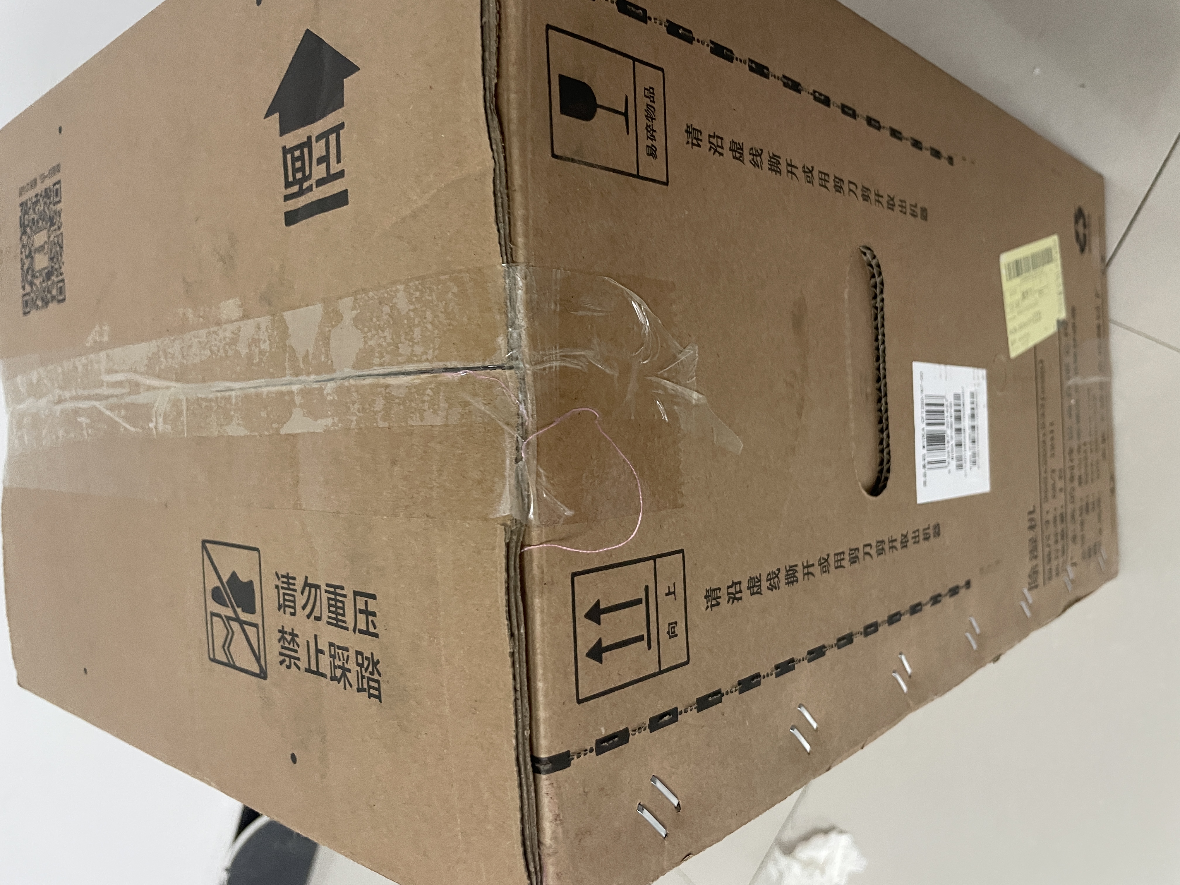 美的（Midea）除湿机/抽湿机12升/天 自营家用20㎡轻音小型回南天客厅卧室内防潮专用干衣吸湿器CF12BD/N7-DO 实拍图
