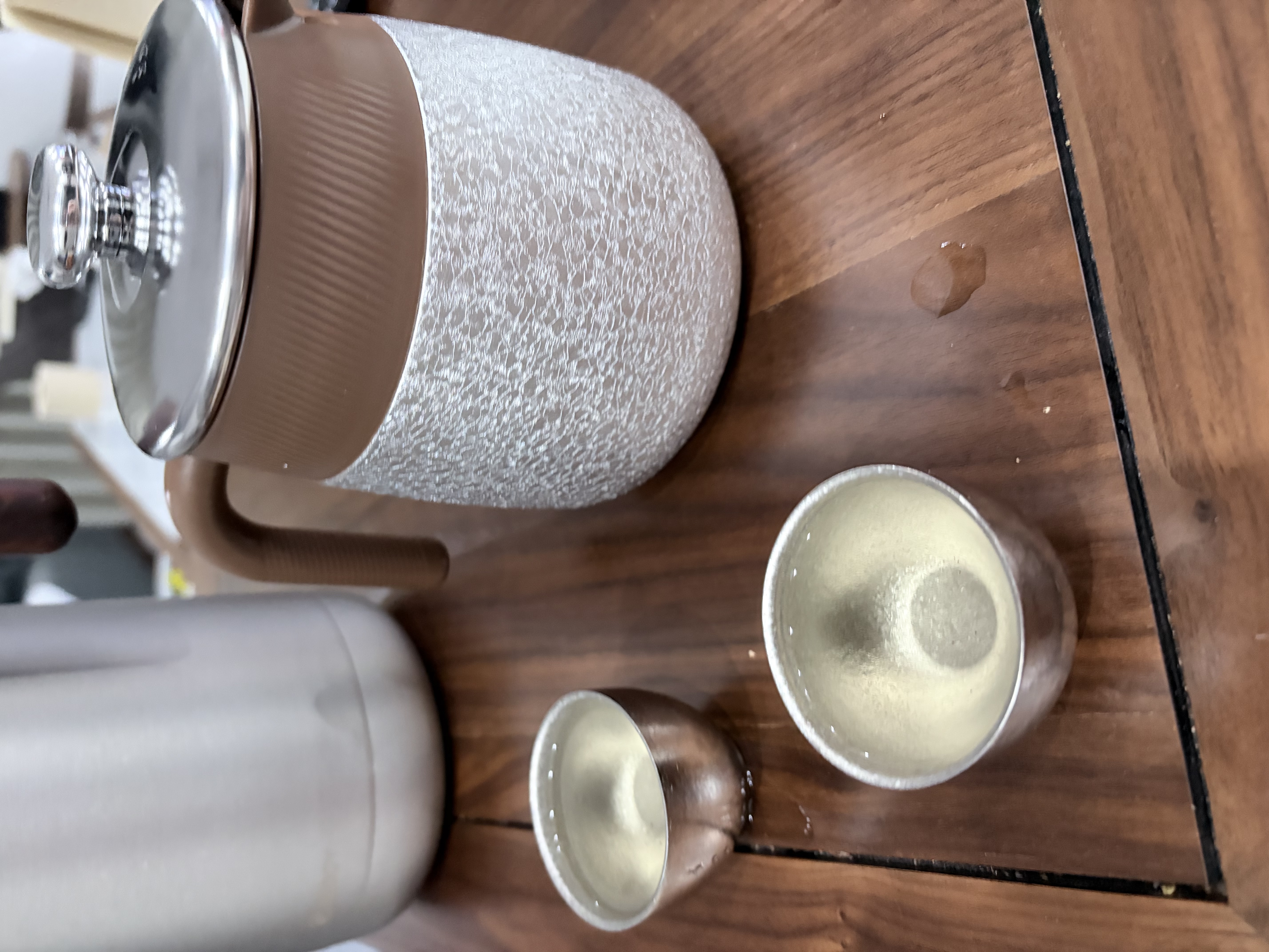 容山堂不锈钢覆钛焖茶壶保温壶家用闷茶壶茶水分离泡茶壶送礼礼盒装 覆钛内胆焖茶壶套装1-冰晶灰0.7L 一壶二杯 实拍图