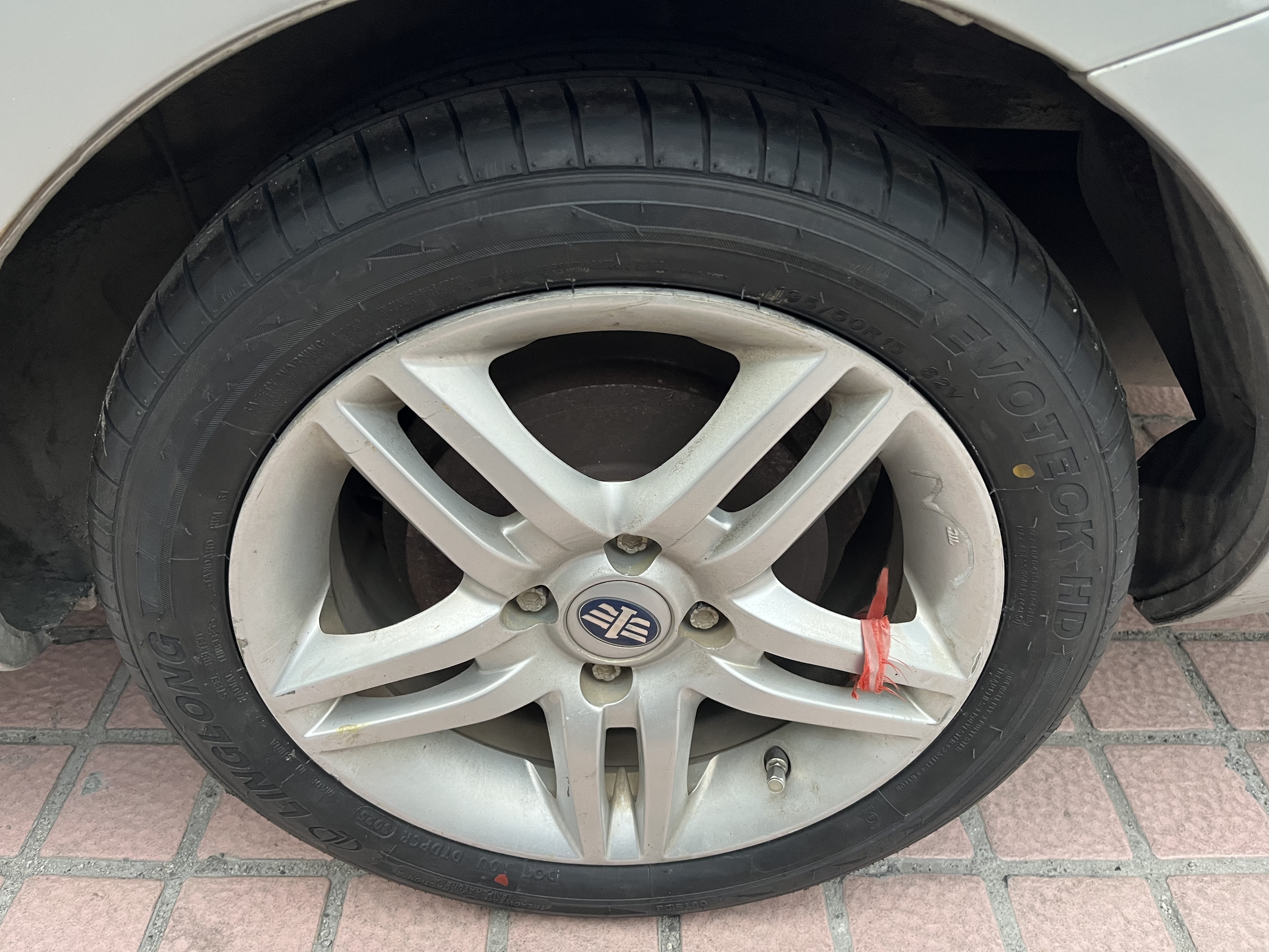 玲珑轮胎汽车轮胎195/50R15 82V 玲珑臻选 HD 适配大众捷达 实拍图