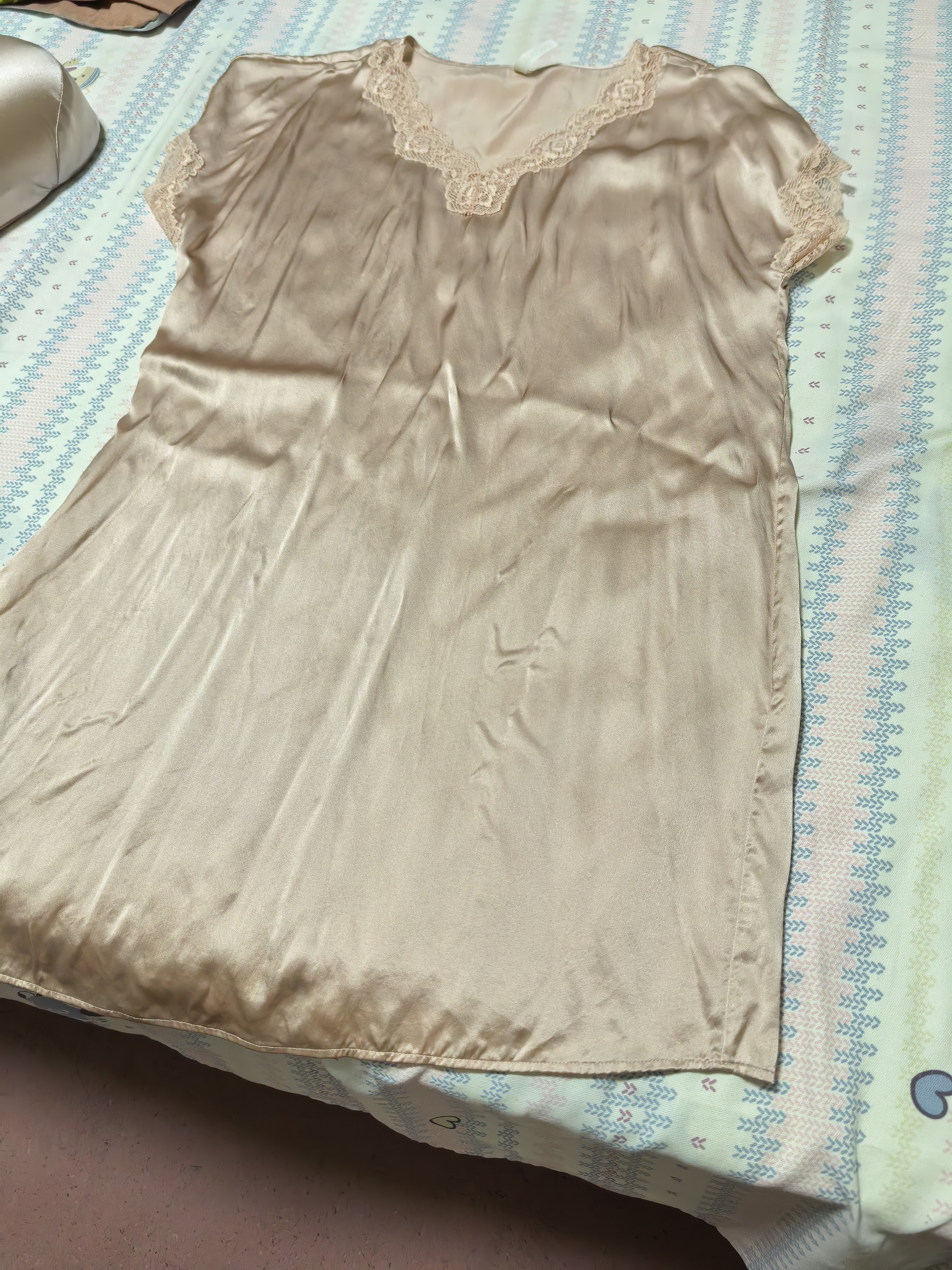 金三塔真丝睡衣女100%桑蚕丝优雅V领居家服睡裙礼物 [主推]十样锦粉 L 实拍图