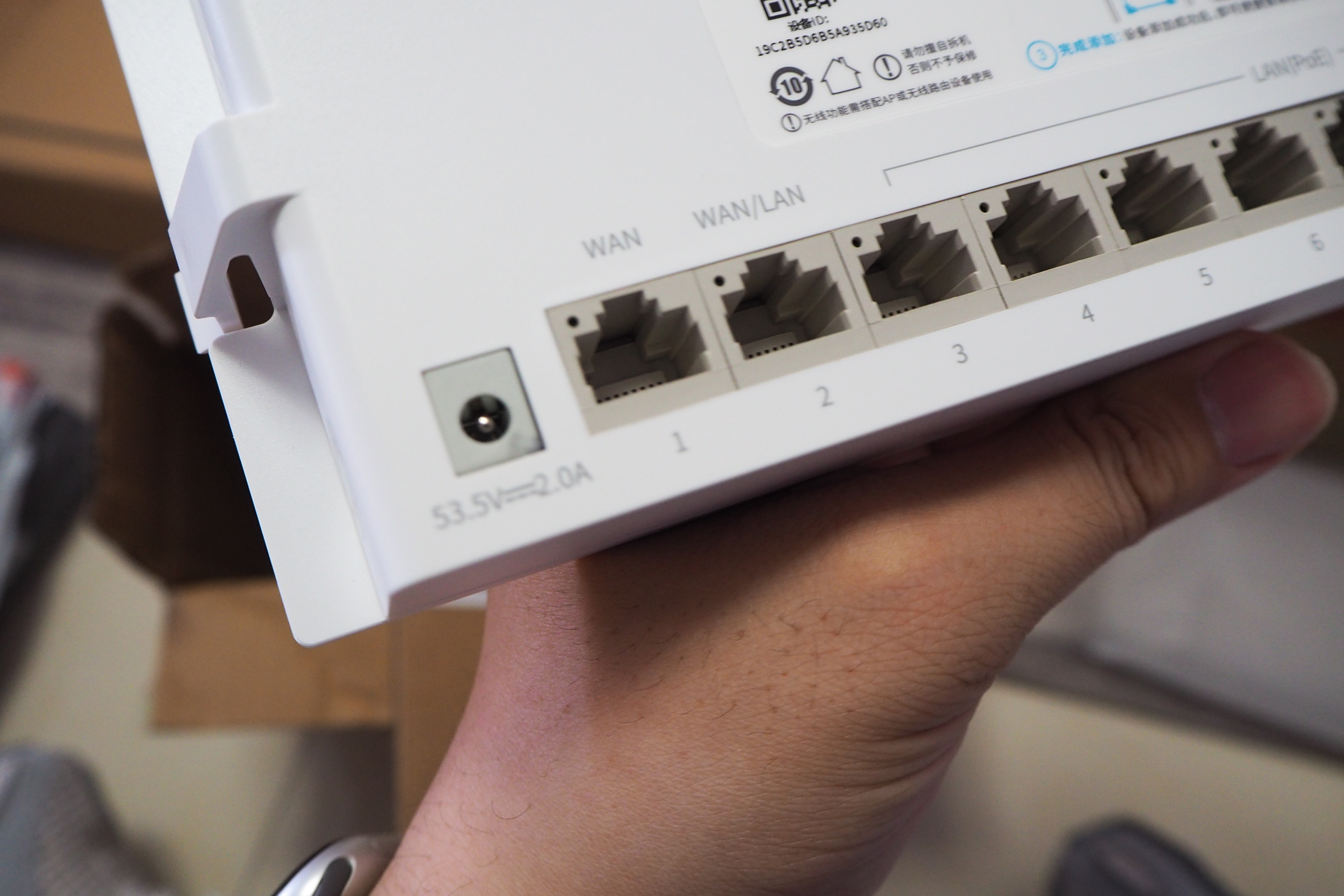 普联（TP-LINK） 2.5G PoE·AC一体信息箱路由模块纯白塑壳免螺钉10个2.5G网口易展组网APP管理TL-R5010PE-EN 实拍图