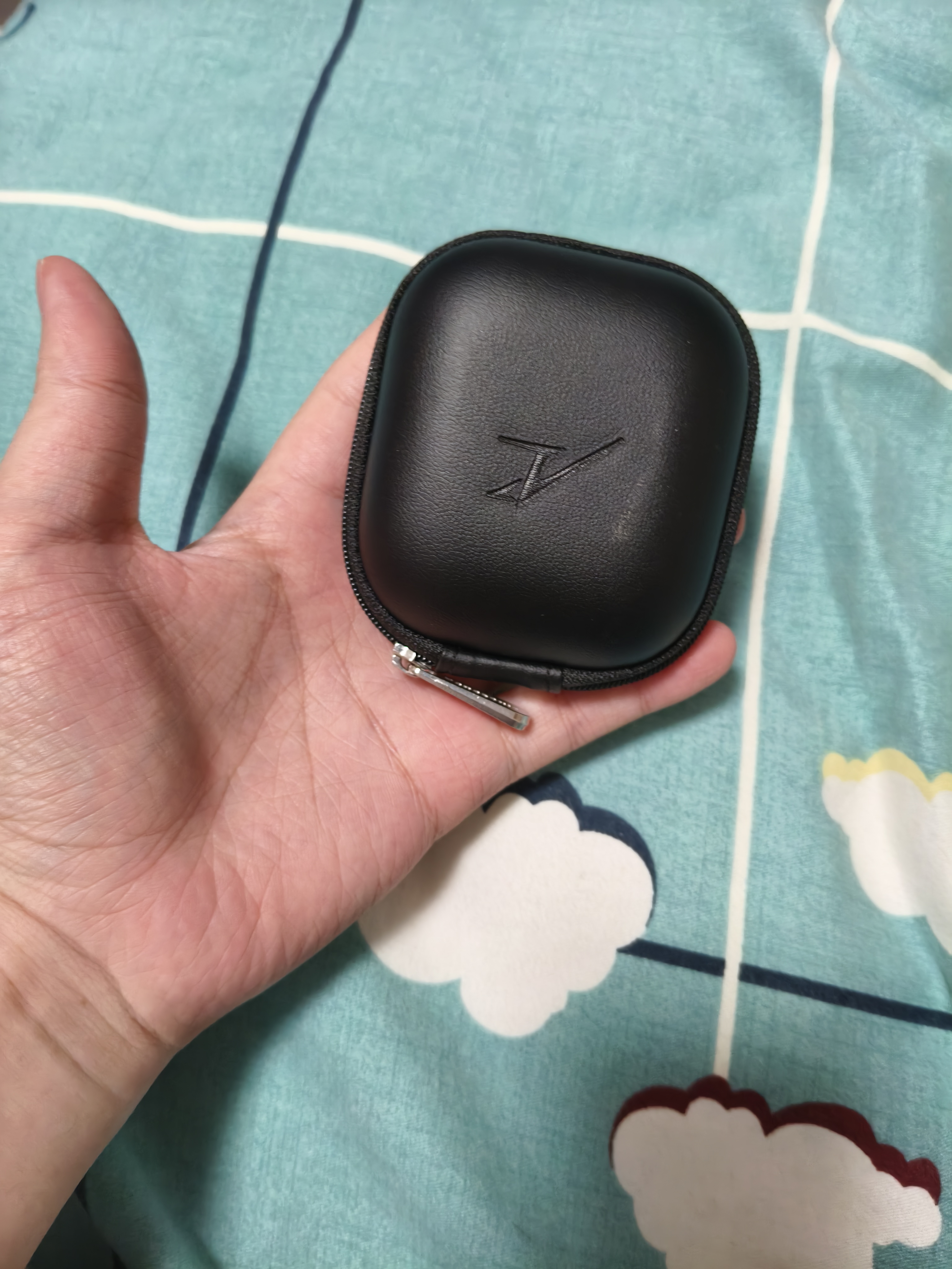 松下（Panasonic）小方盒2.0电动剃须刀便携款往复式进口磁悬浮马达电动刮胡刀Type-c可水洗男士生日礼物男友CM31灰 实拍图