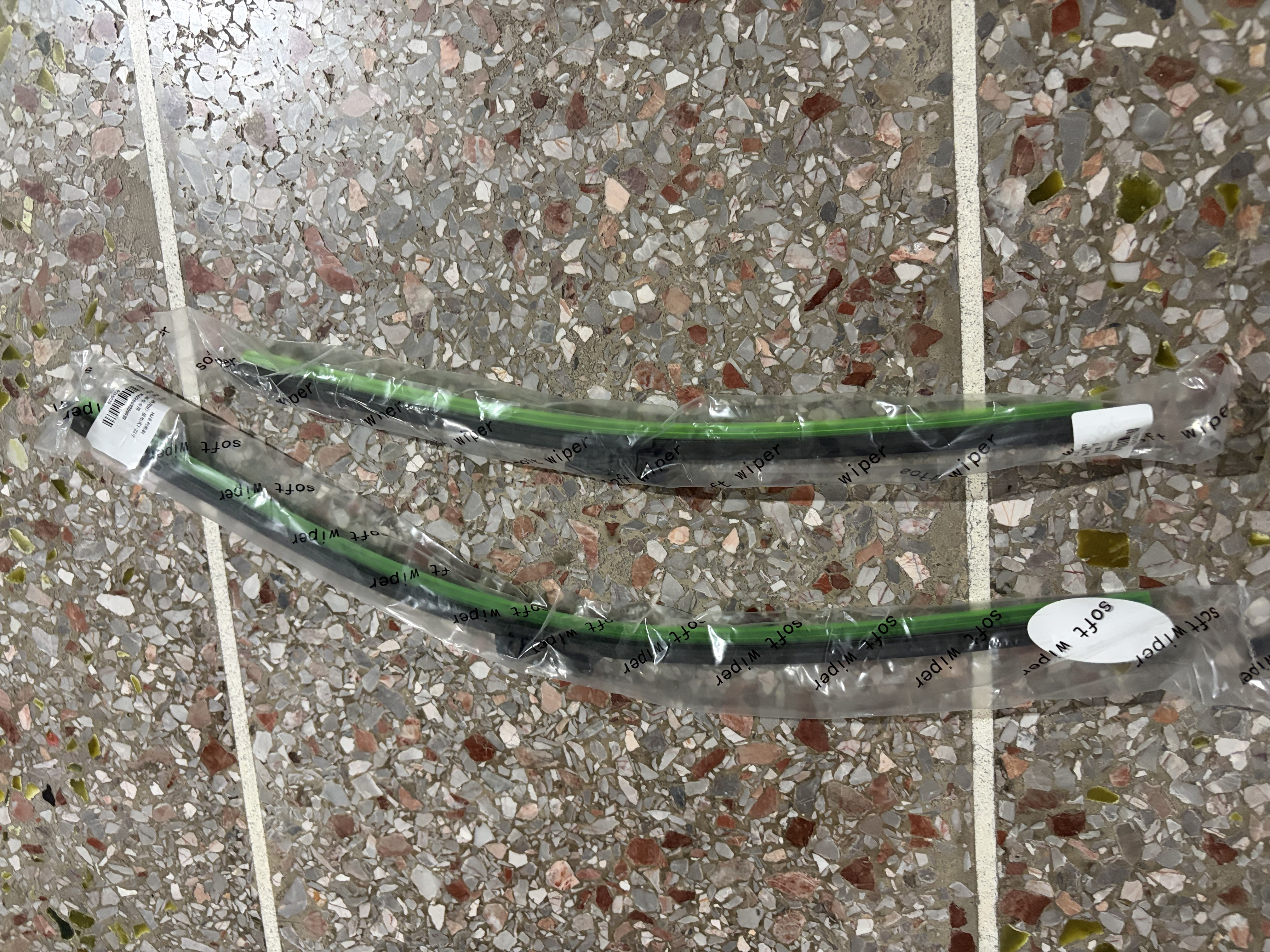 欧积无骨雨刮器雨刷22-25款长安univ/智电idd原厂尺寸雨刮片(一对) 实拍图