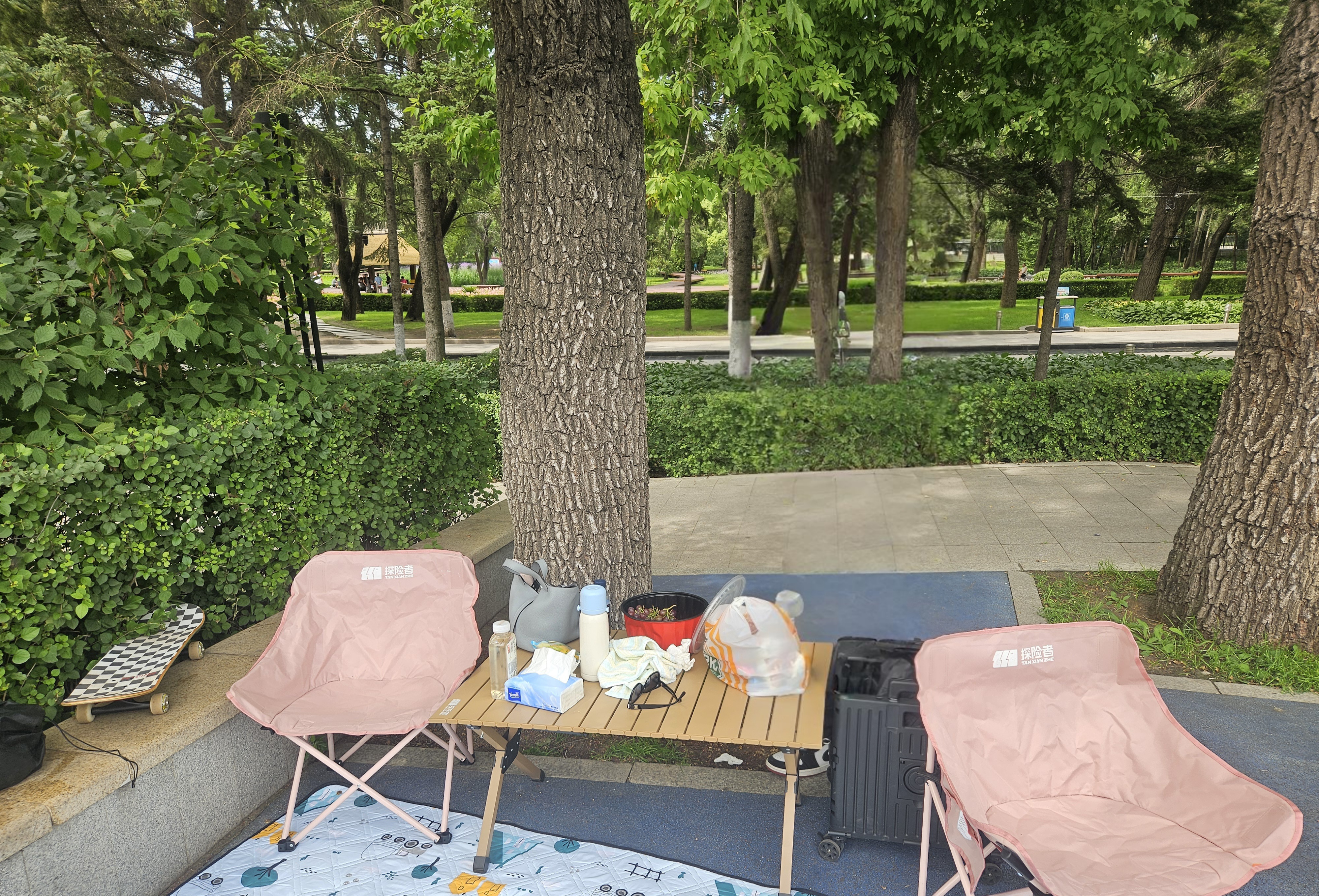 探险者（TAN XIAN ZHE）户外折叠椅露营椅子月亮椅便携折叠桌椅高靠背躺椅小凳子钓鱼椅 升级软包樱花粉【六层夹棉】 实拍图