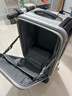 爱尔威（Airwheel）电动行李箱可骑行智能拉杆箱可坐可代步20英寸登机箱 青春版—银 实拍图