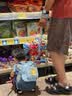 爱宝适儿童防走失牵引绳宝宝防丢失背包手环防丢遛娃两用蓝色狮子 M512 实拍图